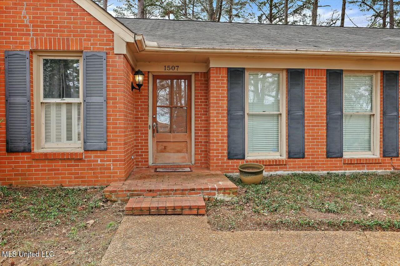 1507 Northlake Circle, Jackson, Mississippi image 3