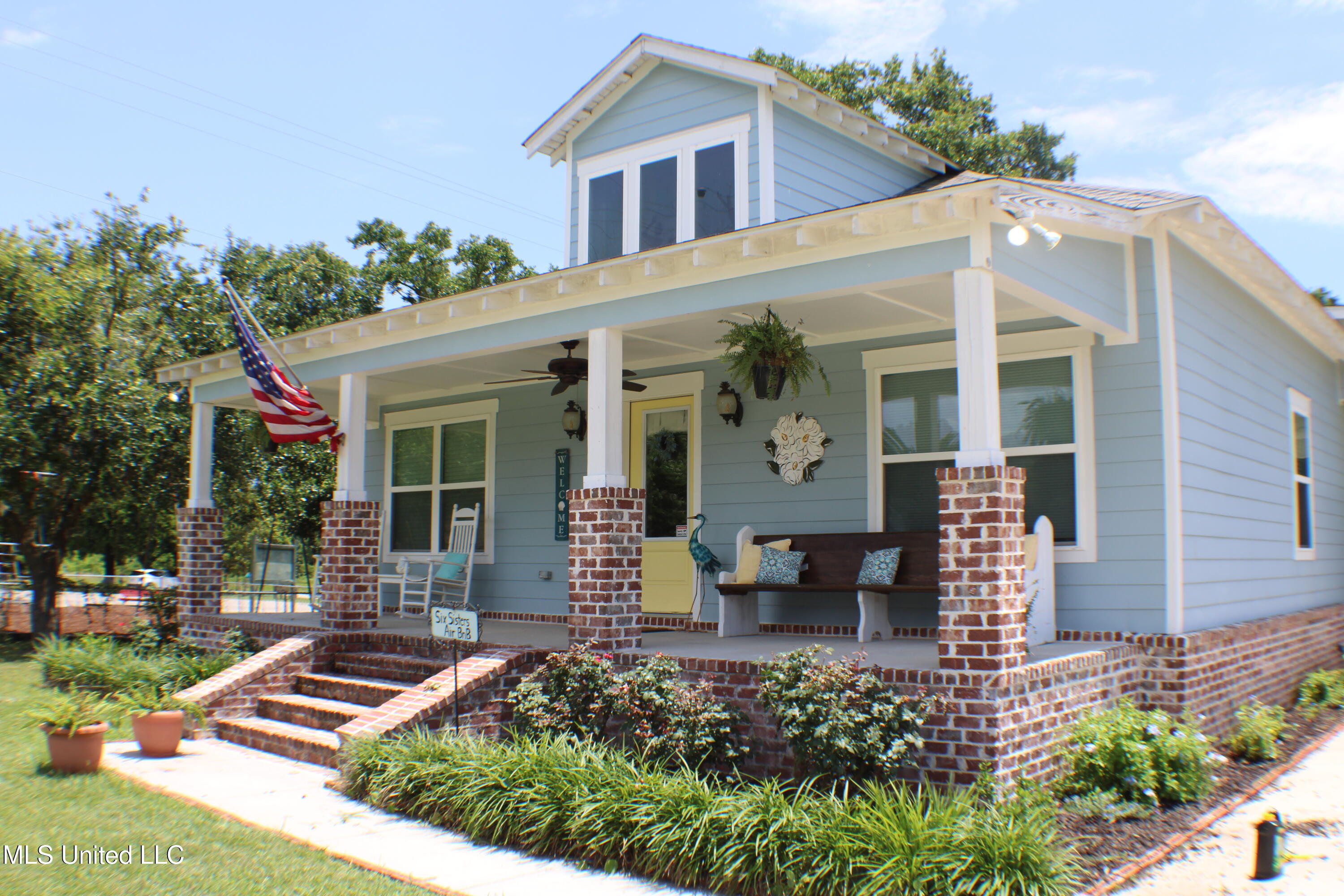 605 Magnolia Street, Long Beach, Mississippi image 2