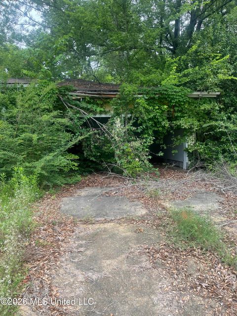 Homes For Sale - 949 Terrace Avenue<br/> Jackson, MS 39209