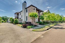101 Commons Place, Ridgeland, Mississippi image 3