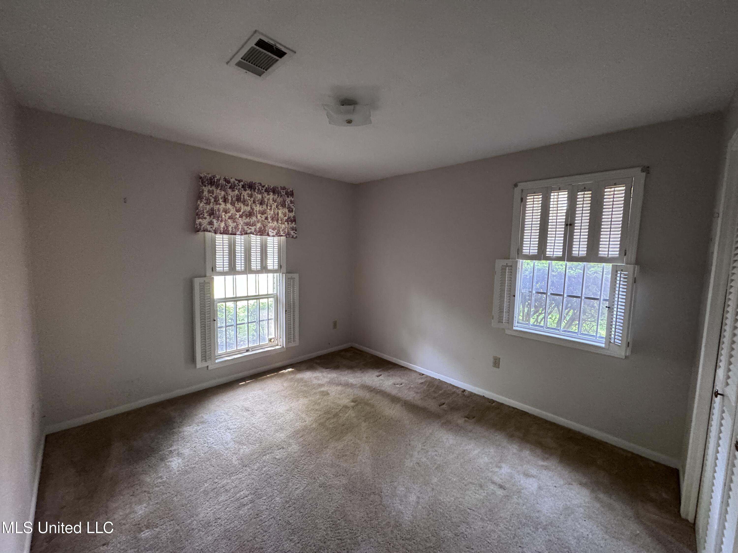 5120 Shirlwood Drive, Jackson, Mississippi image 15