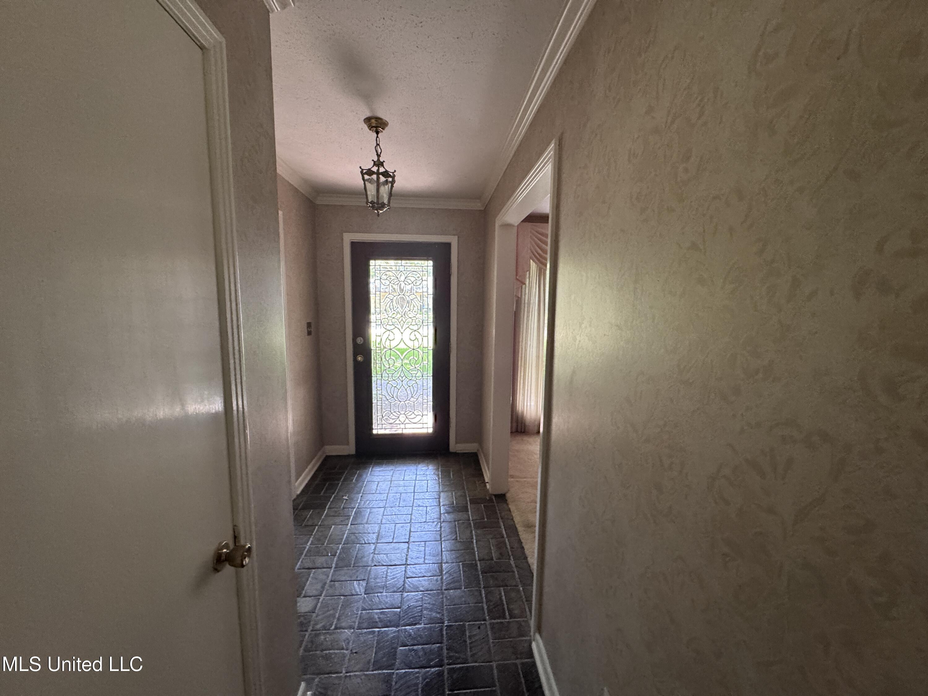 5120 Shirlwood Drive, Jackson, Mississippi image 3