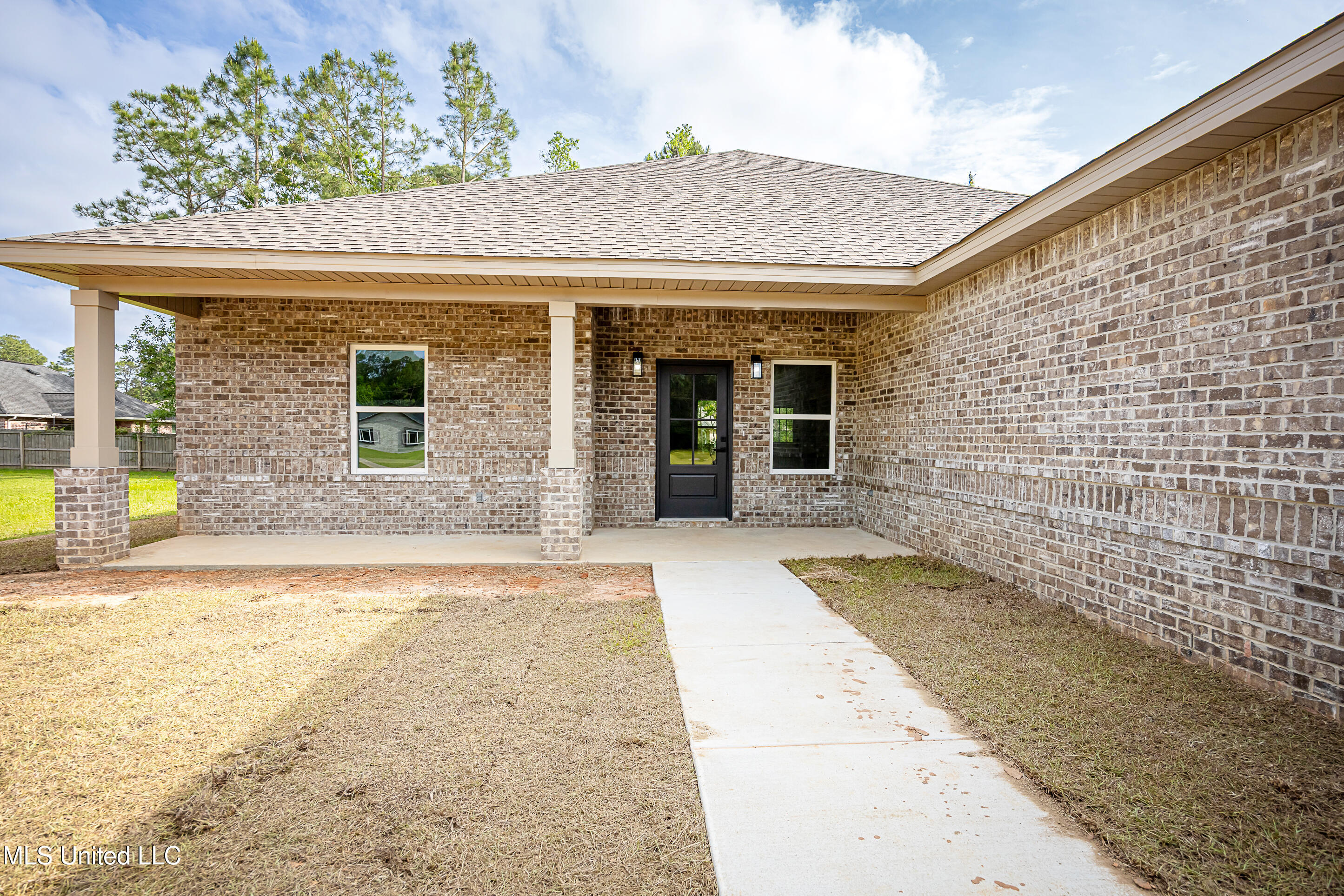 2399 Graveline Road, Gautier, Mississippi image 2