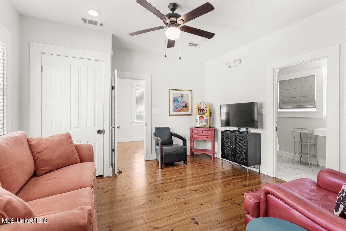 1309 Bowen Avenue, Ocean Springs, Mississippi image 33