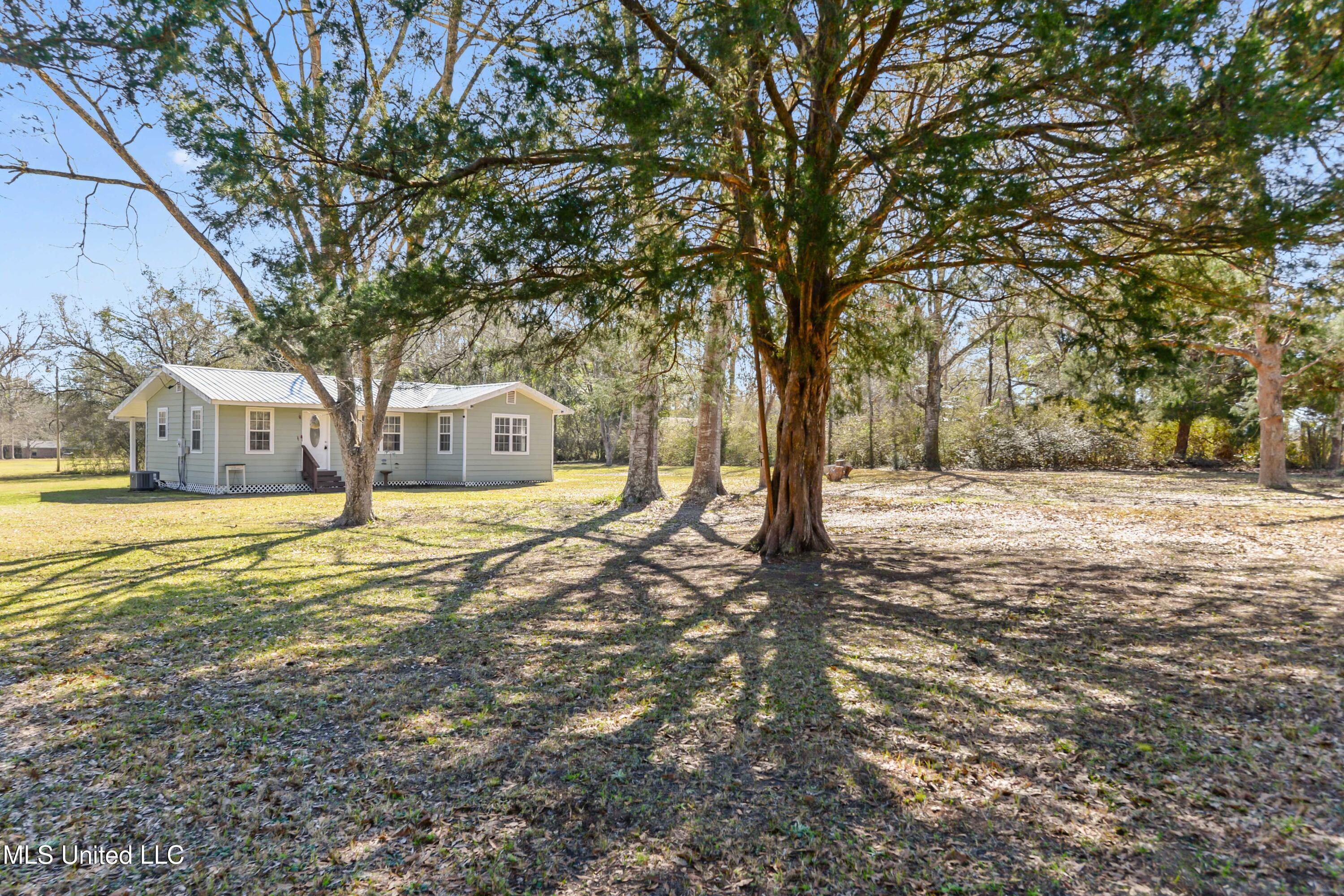 107 Nobles Drive, Lucedale, Mississippi image 1