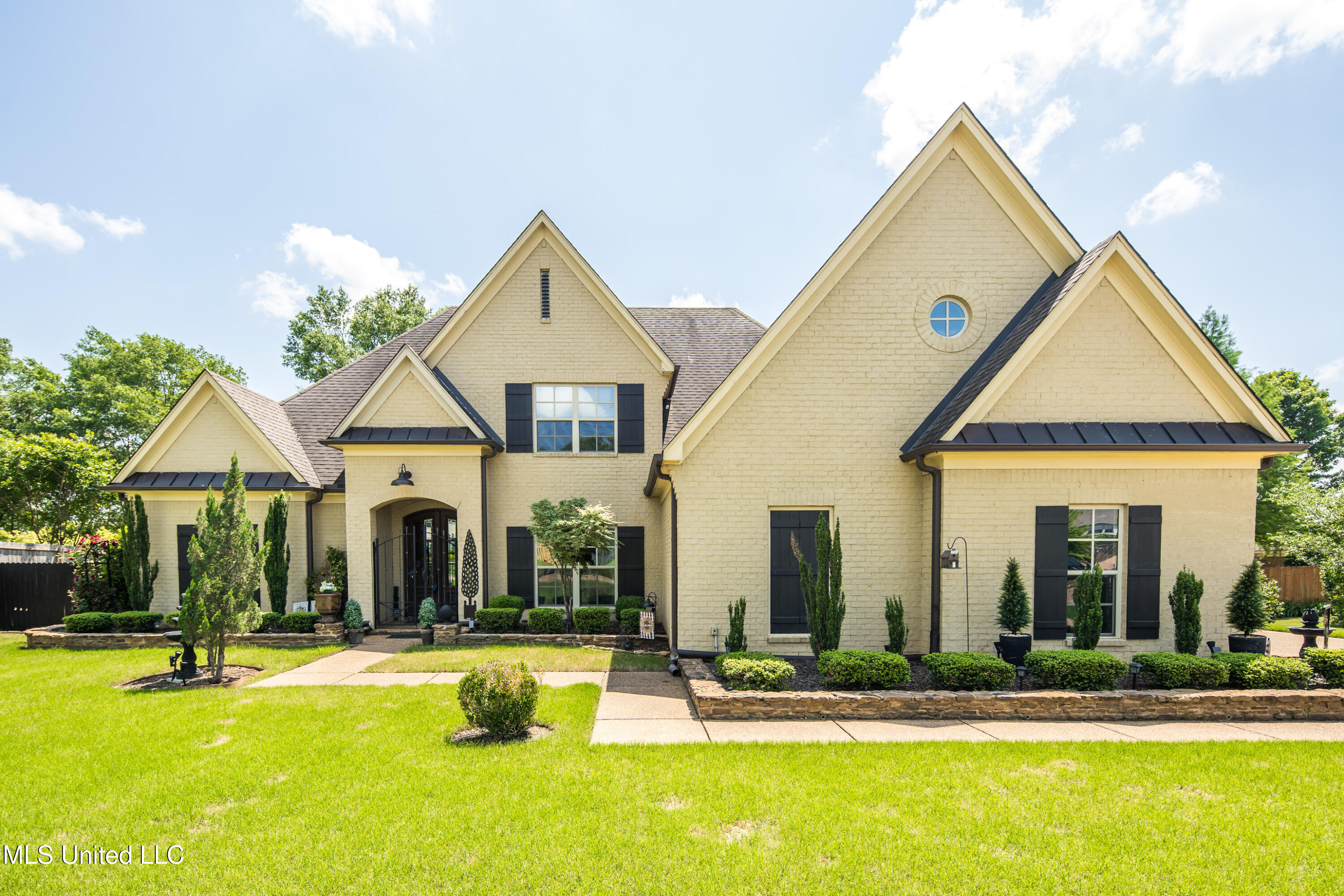 13881 Sycamore Creek Cove, Olive Branch, Mississippi image 1