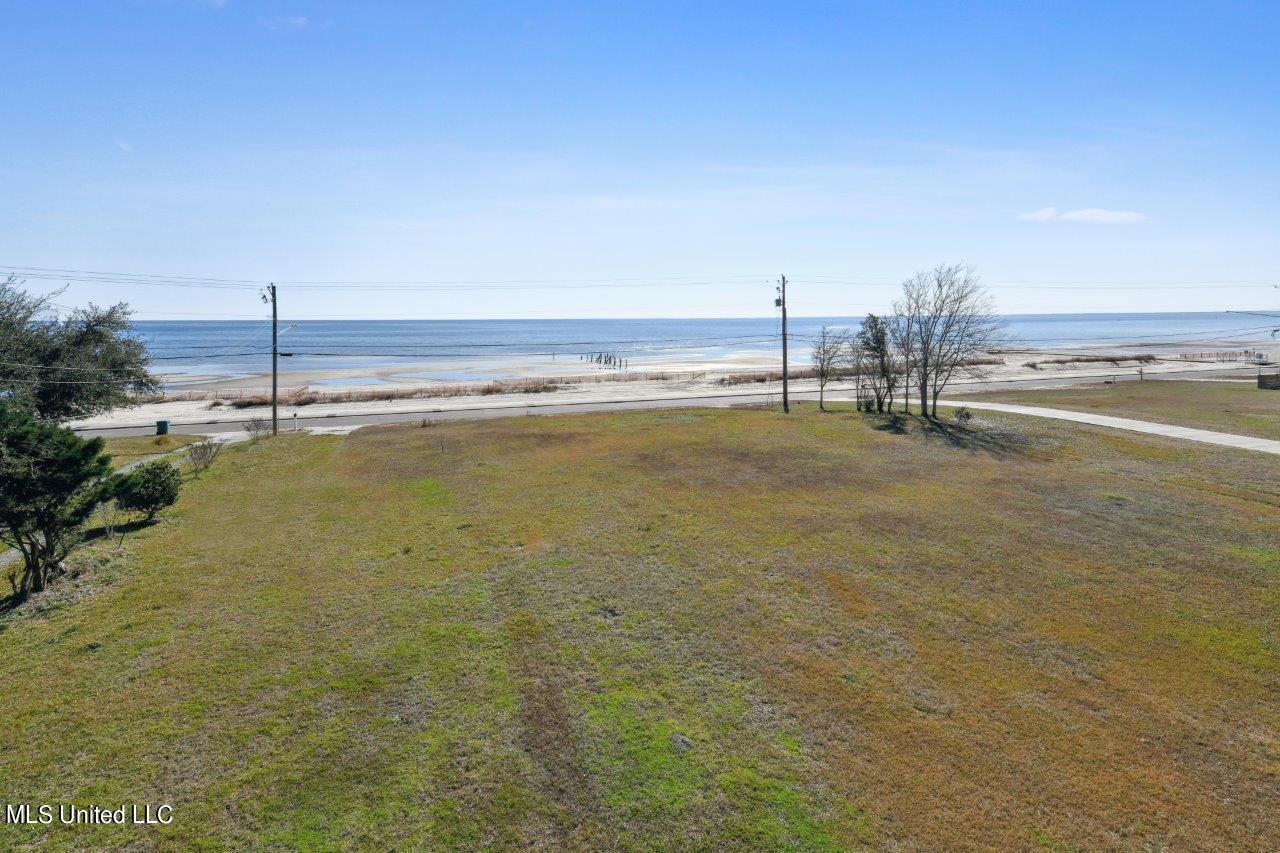 718 S Beach Boulevard, Waveland, Mississippi image 3