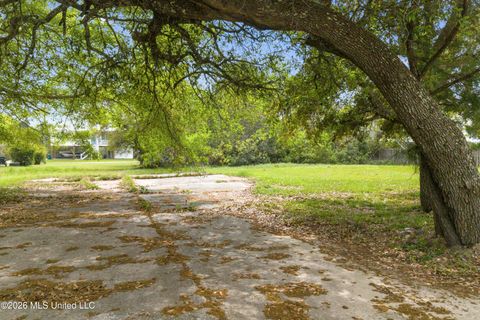 Vacant Land For Sale - 427 Sears Avenue<br/> Waveland, MS 39576