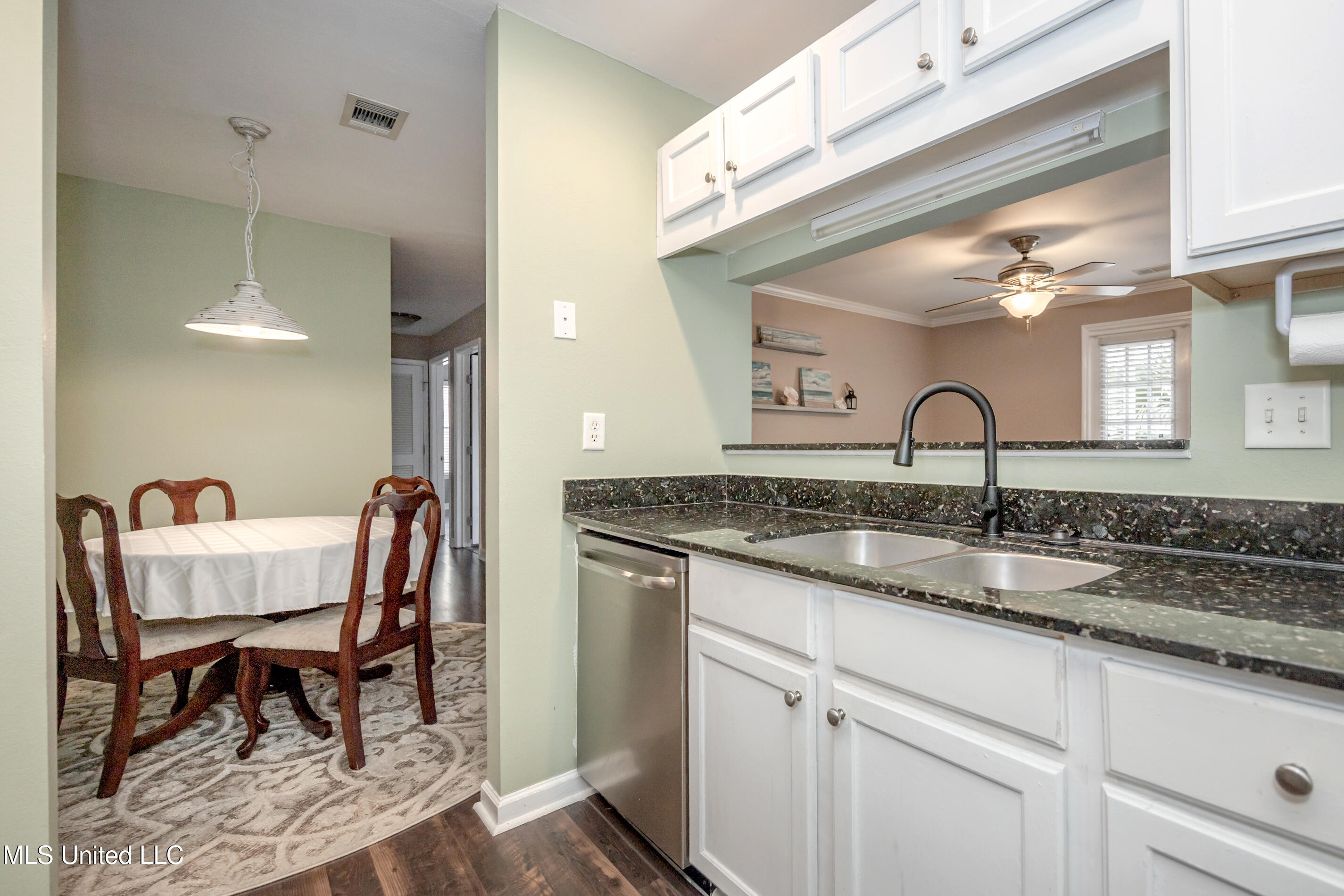 2421 Beachview Drive #H2, Ocean Springs, Mississippi image 34