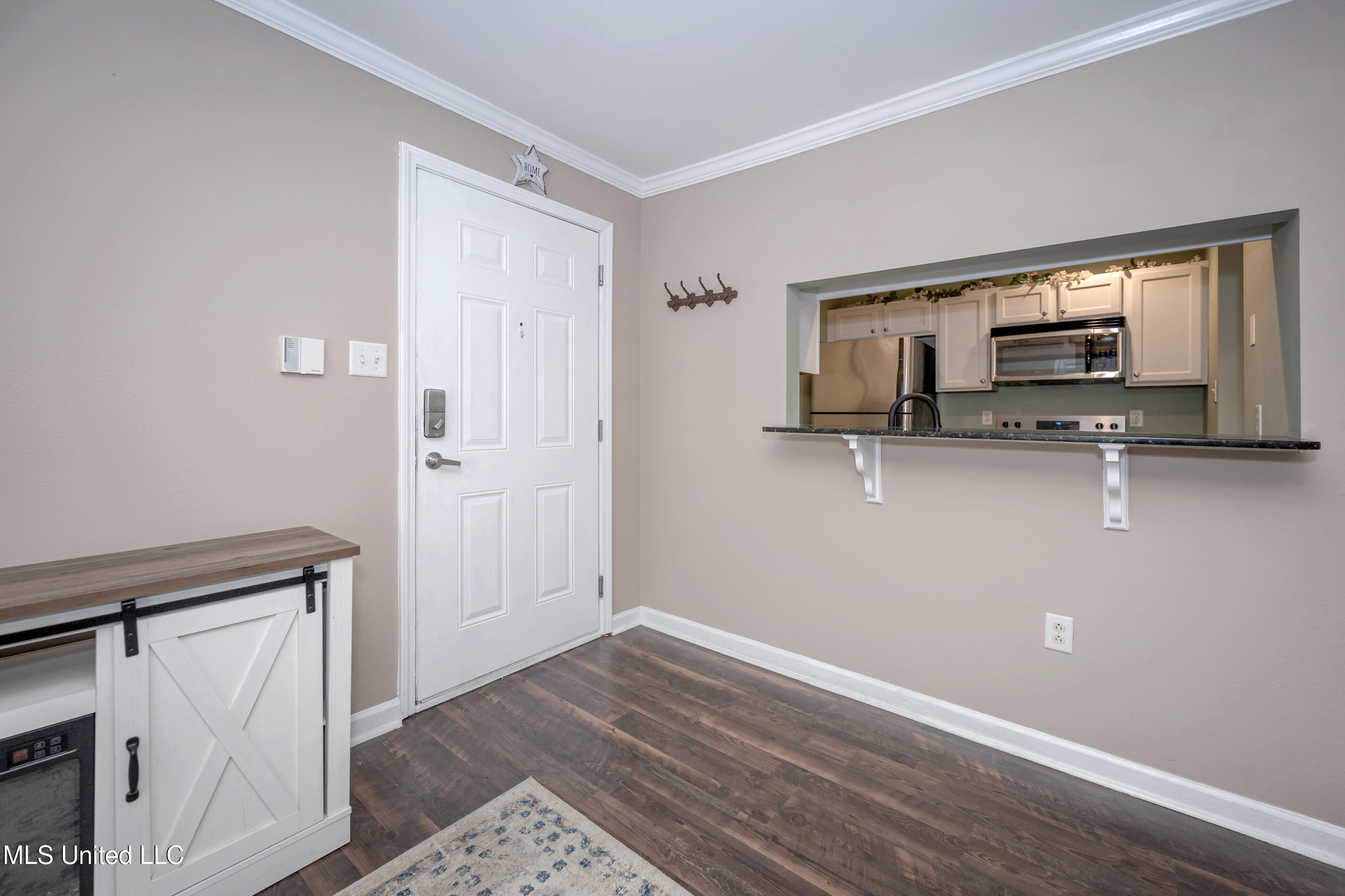 2421 Beachview Drive #H2, Ocean Springs, Mississippi image 2