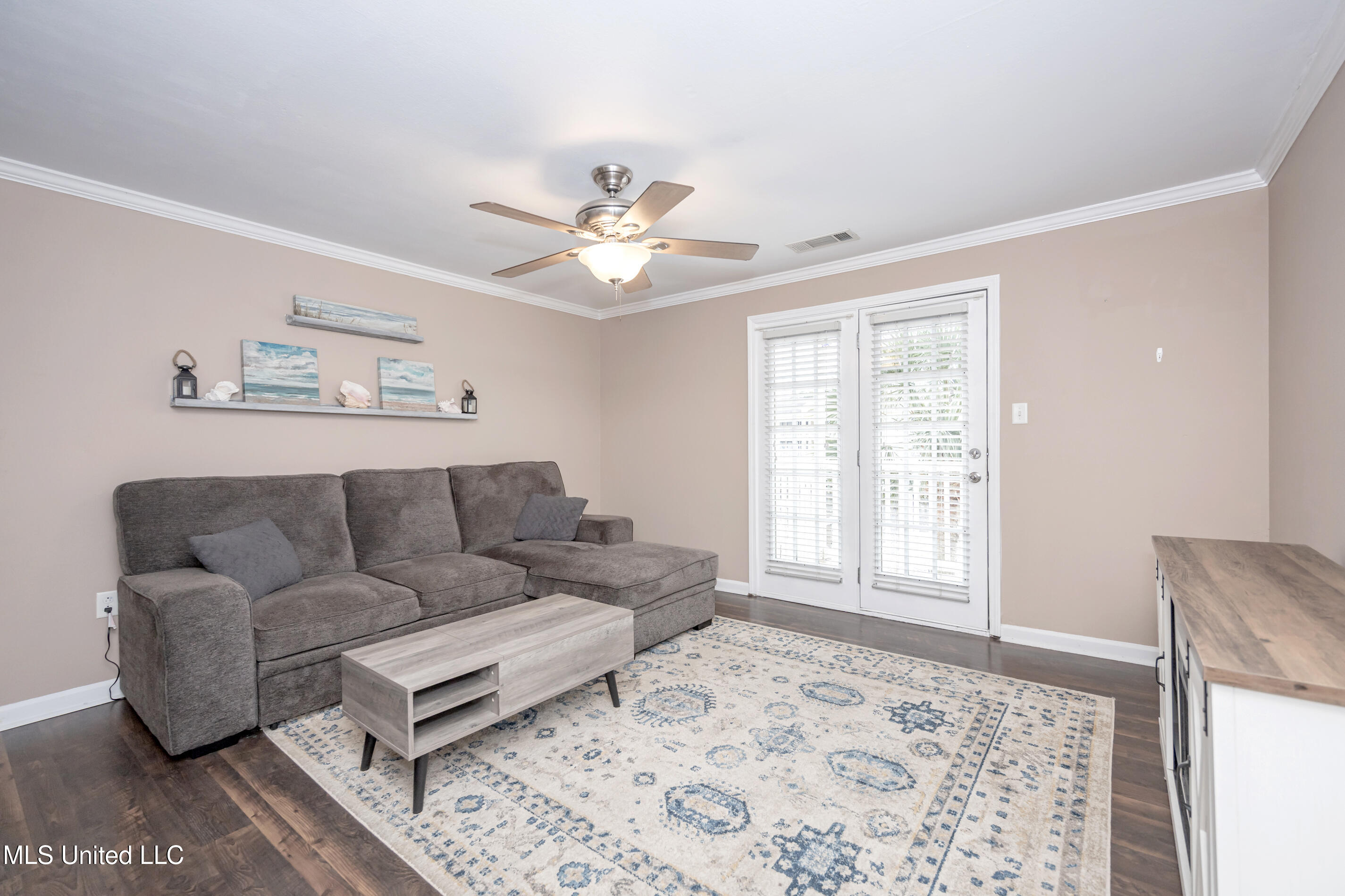 2421 Beachview Drive #H2, Ocean Springs, Mississippi image 3