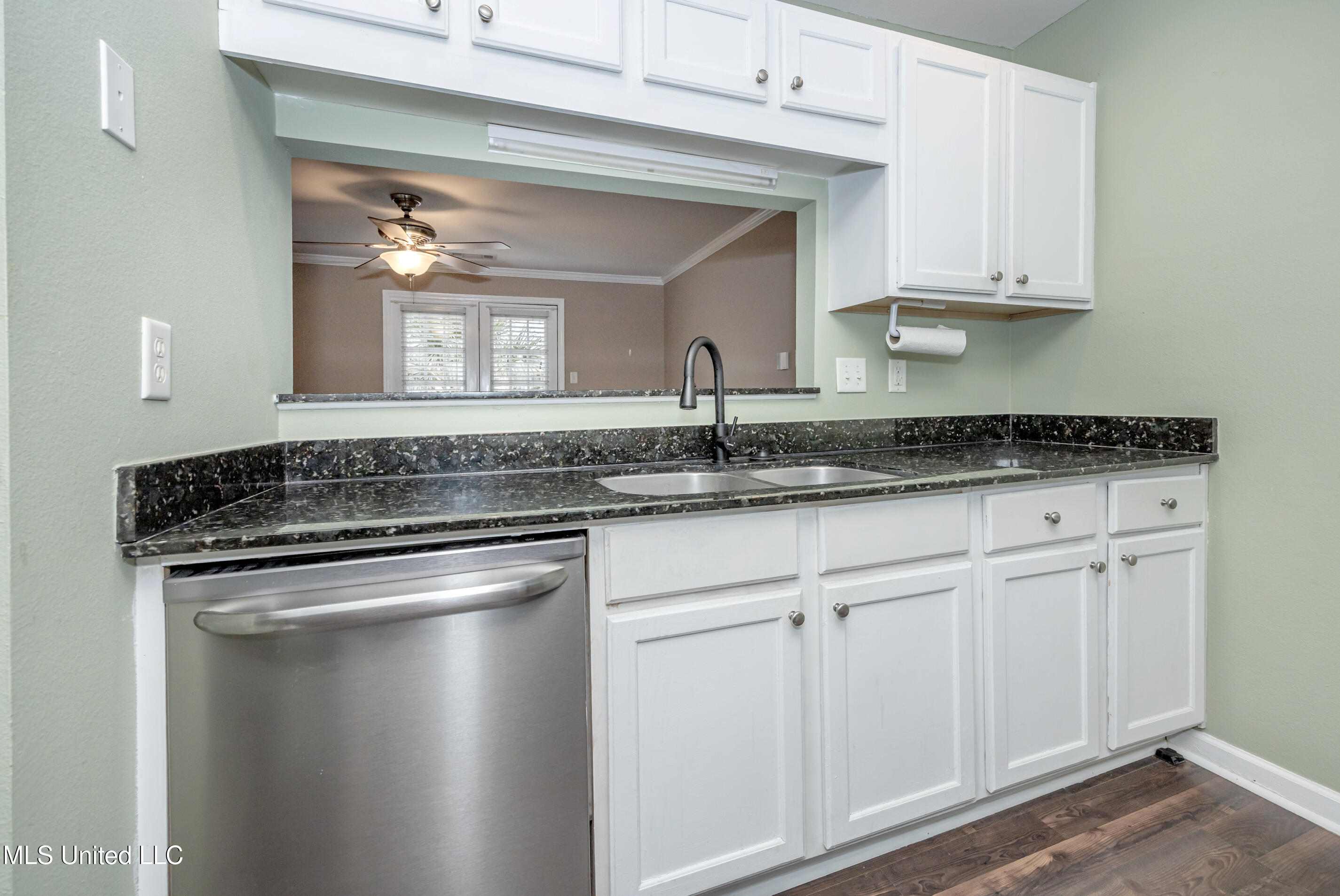 2421 Beachview Drive #H2, Ocean Springs, Mississippi image 11