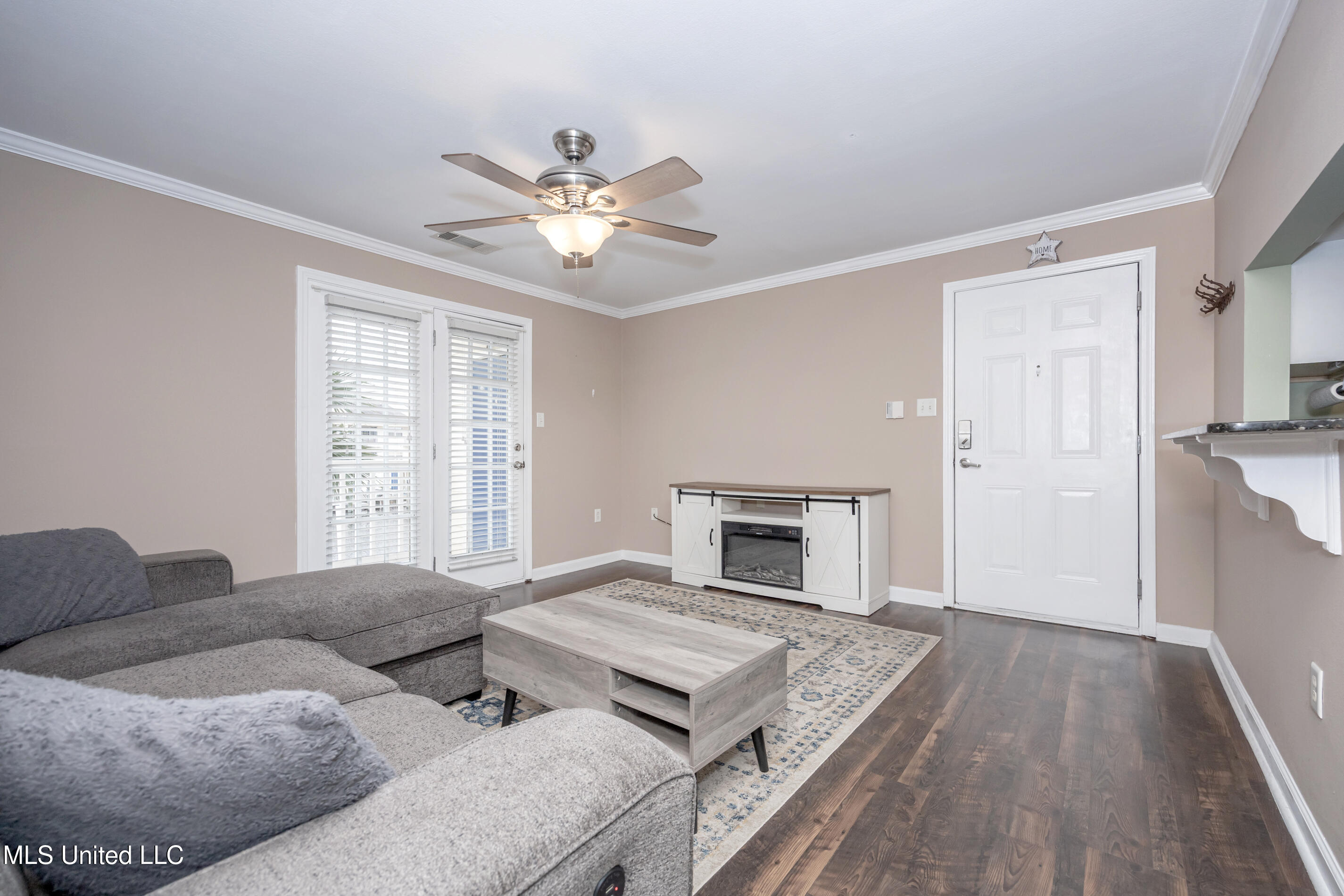 2421 Beachview Drive #H2, Ocean Springs, Mississippi image 4