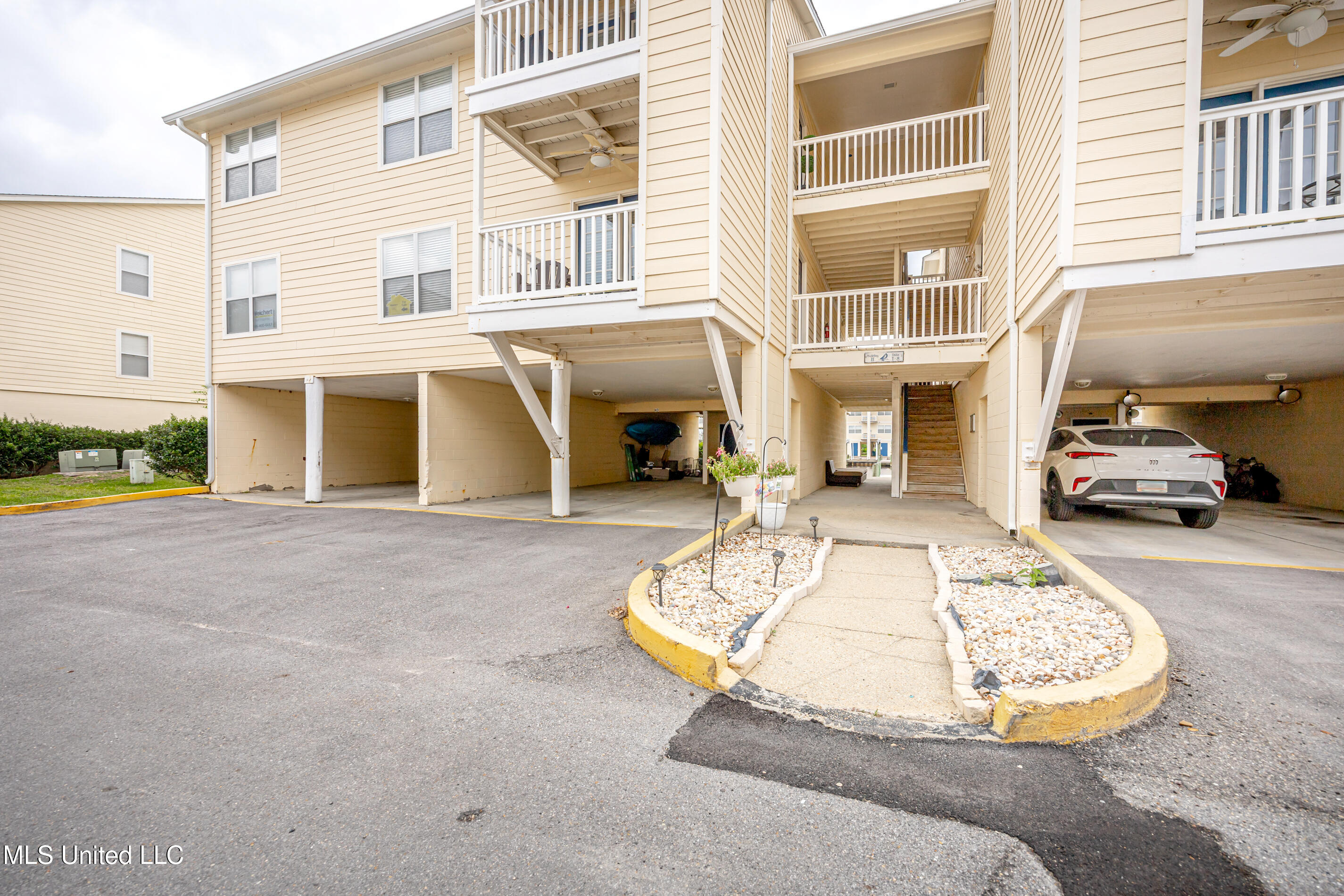 2421 Beachview Drive #H2, Ocean Springs, Mississippi image 43