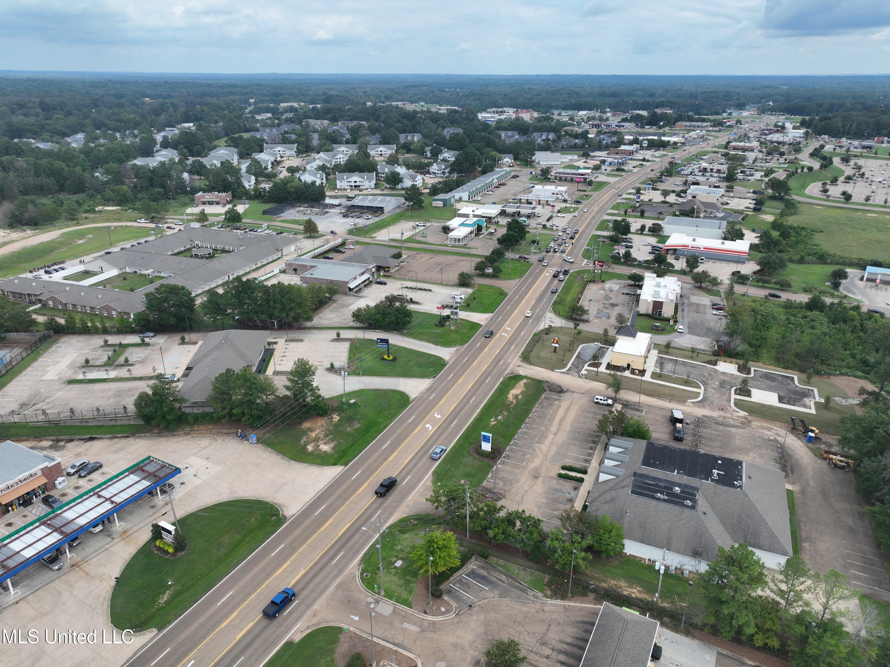 S Siwell Road, Jackson, Mississippi image 9