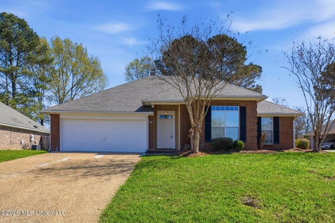 Homes For Sale - 212 N Ridge Drive<br/> Madison, MS 39110