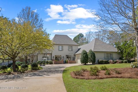 Homes For Sale - 130 Summer Lake Drive<br/> Madison County, Ridgeland, MS 39157