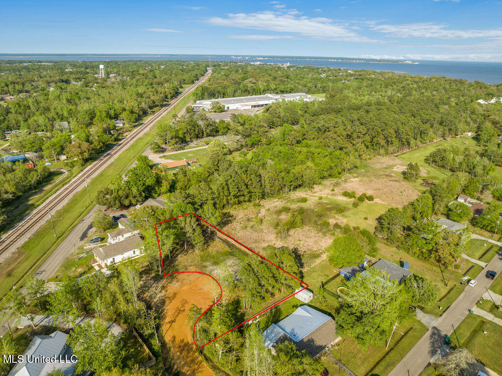 Chantilly Terrace, Bay Saint Louis, Mississippi image 2