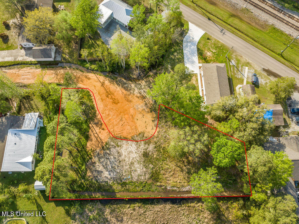 Chantilly Terrace, Bay Saint Louis, Mississippi image 9