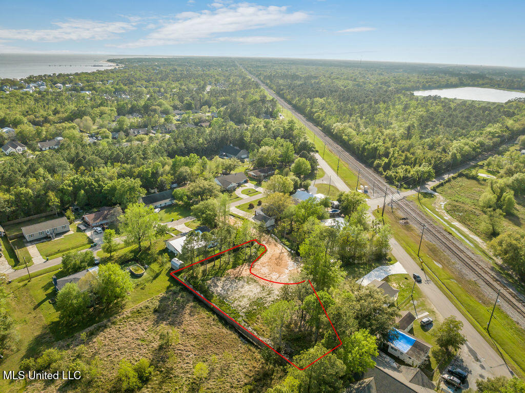 Chantilly Terrace, Bay Saint Louis, Mississippi image 6