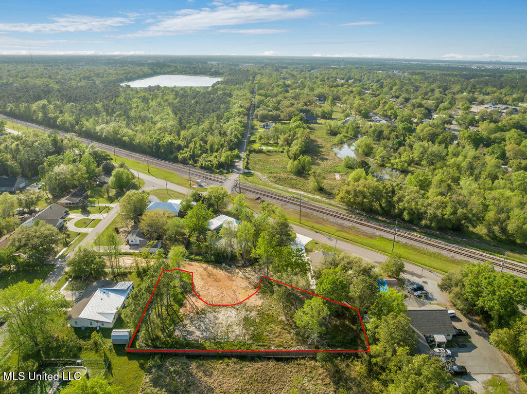 Chantilly Terrace, Bay Saint Louis, Mississippi image 7