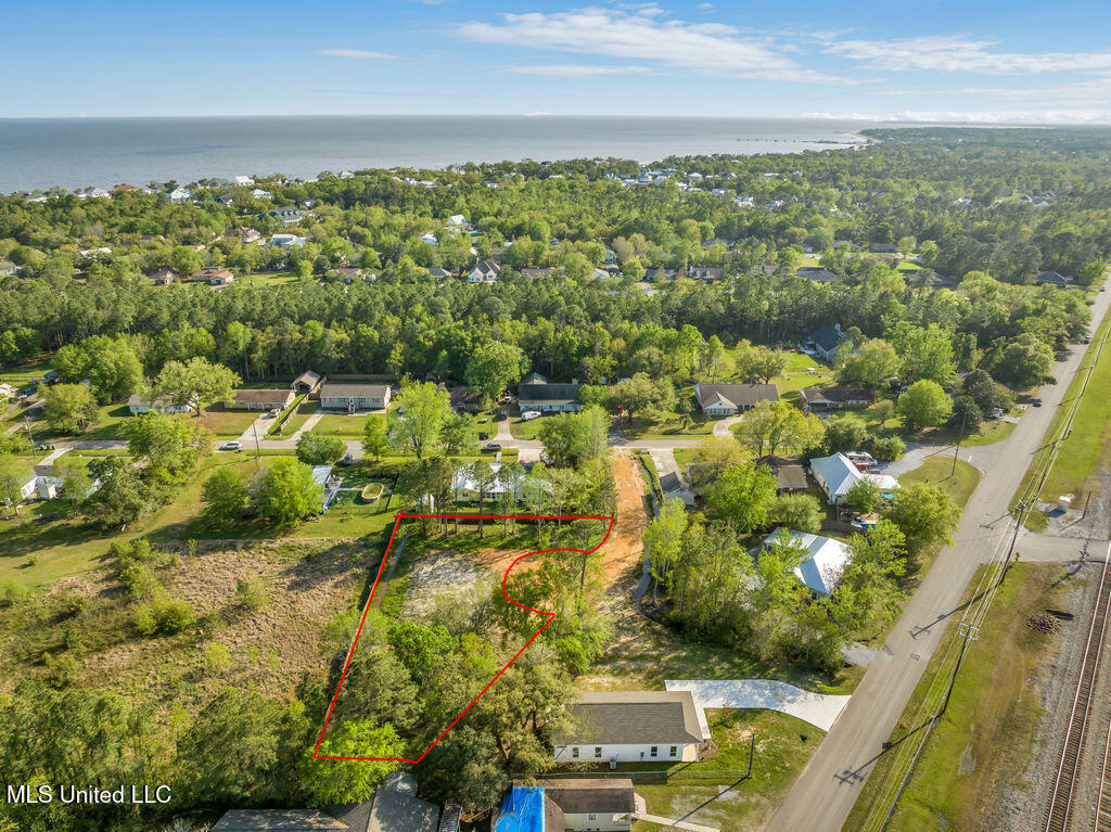 Chantilly Terrace, Bay Saint Louis, Mississippi image 5