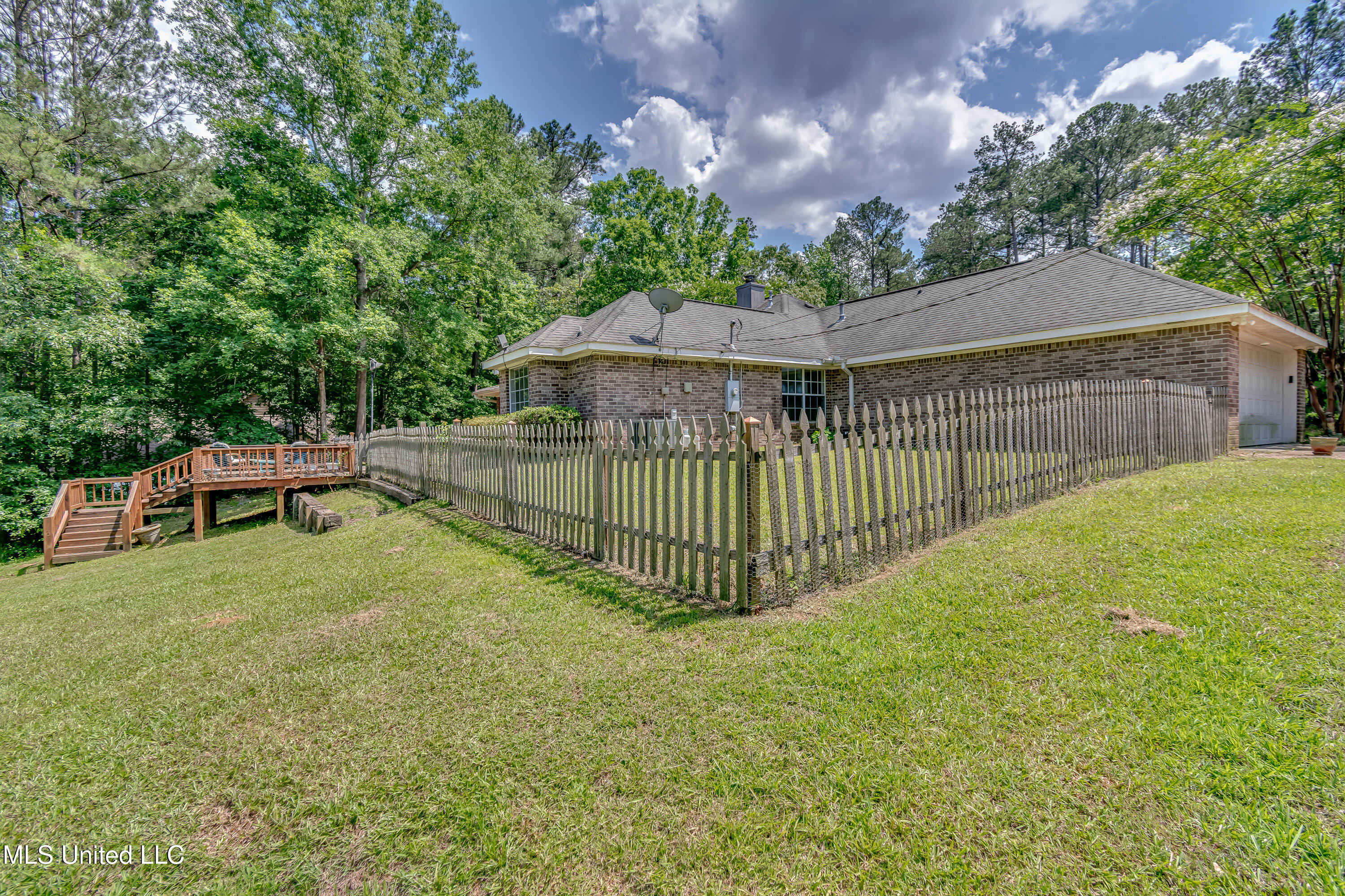 354 Lakeway Drive, Brandon, Mississippi image 9
