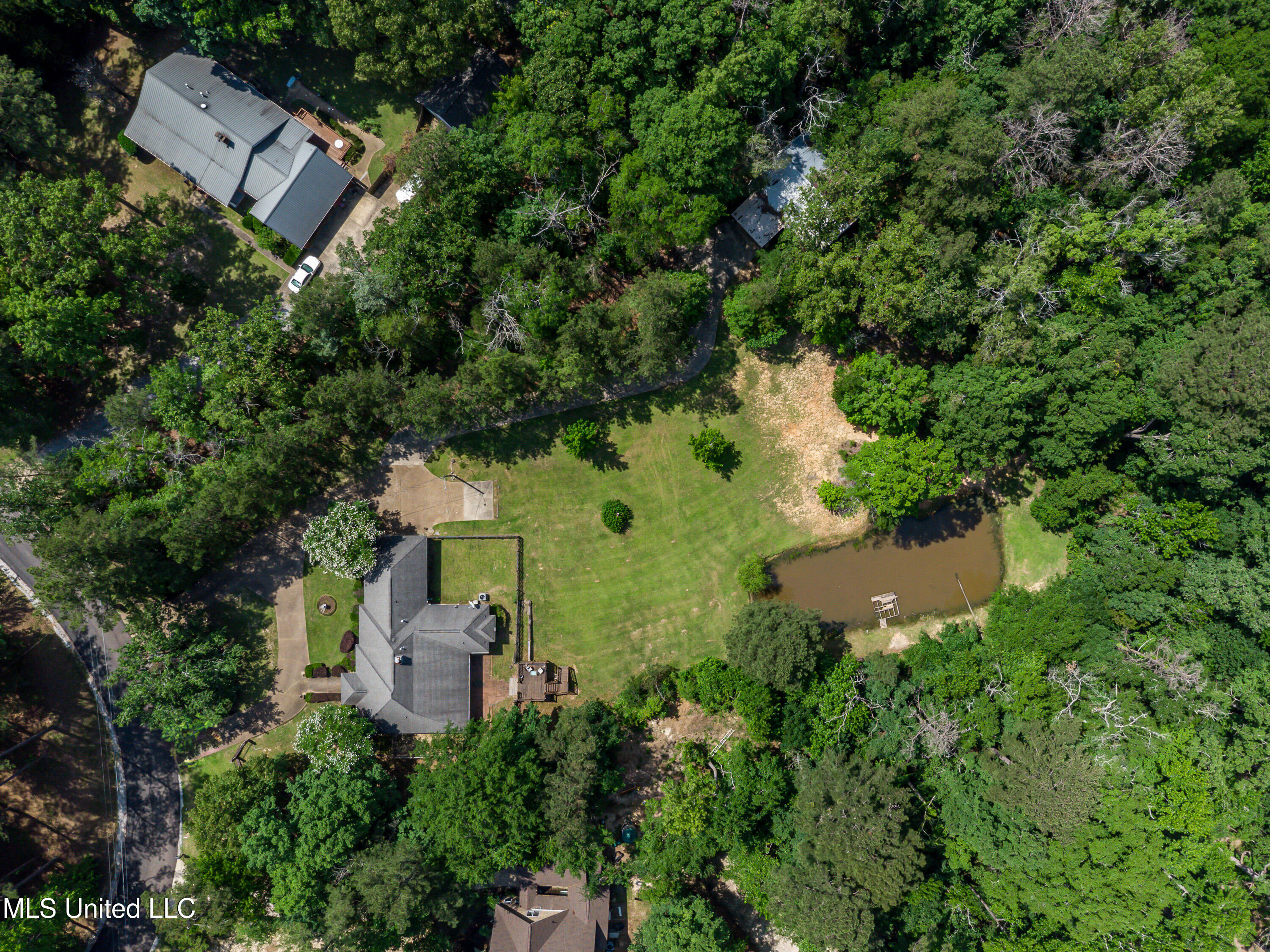 354 Lakeway Drive, Brandon, Mississippi image 2