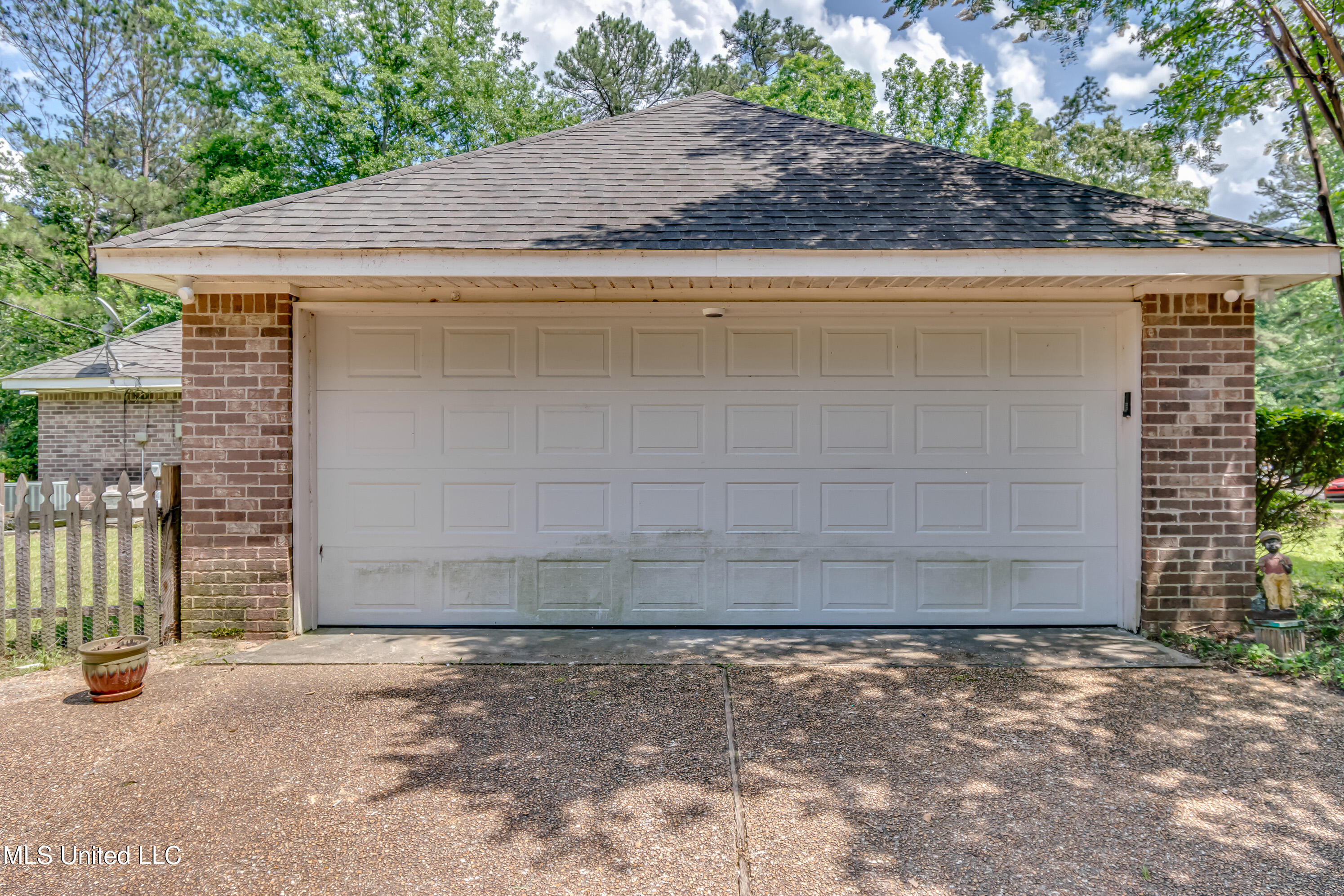 354 Lakeway Drive, Brandon, Mississippi image 8