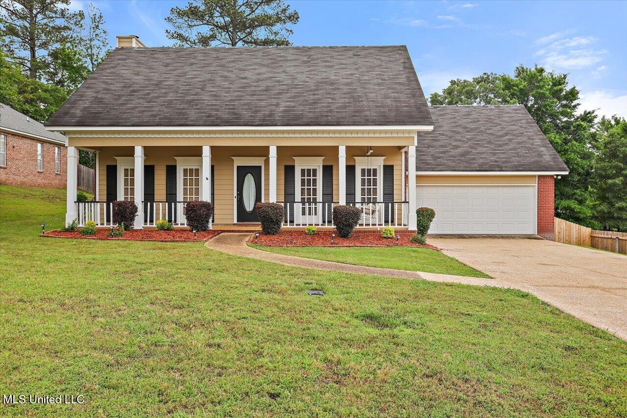 102 Parkview Lane, Brandon, Mississippi image 1