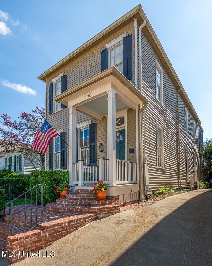 706 State Street, Natchez, Mississippi image 1