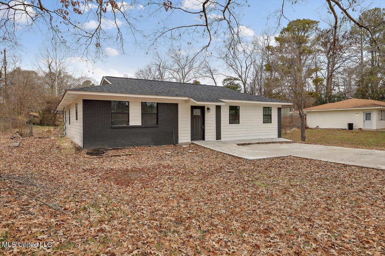 705 Lindale Street, Clinton, Mississippi image 24