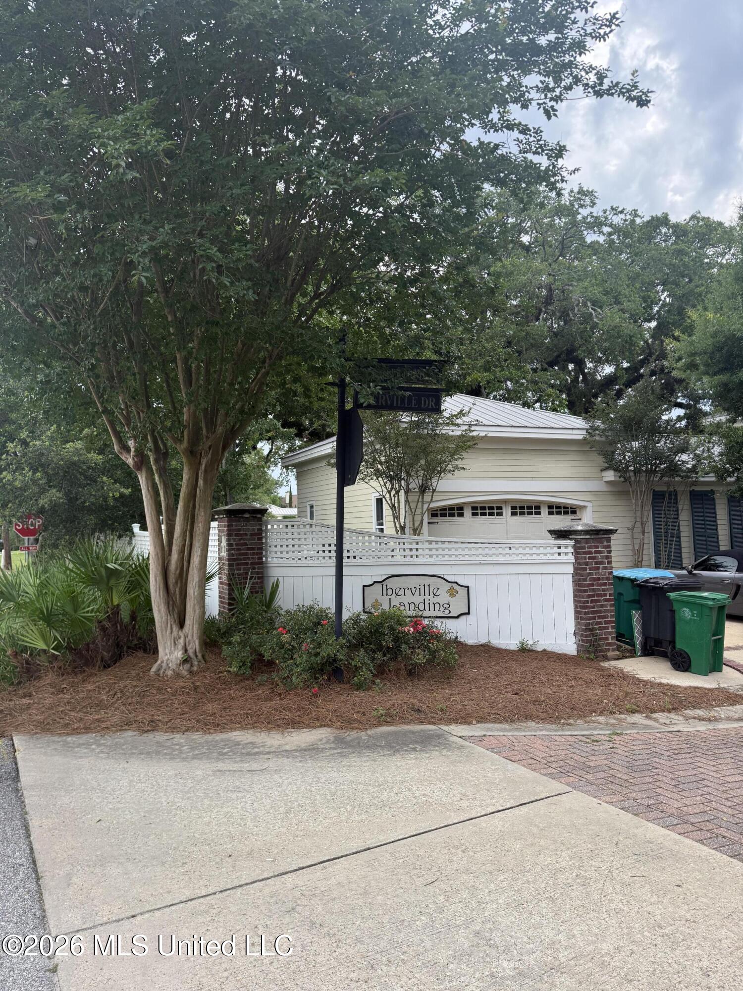 806 Iberville Drive