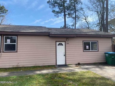 Multifamily For Rent - 3010 Martin Street<br/> Jackson County, Pascagoula, MS 39581