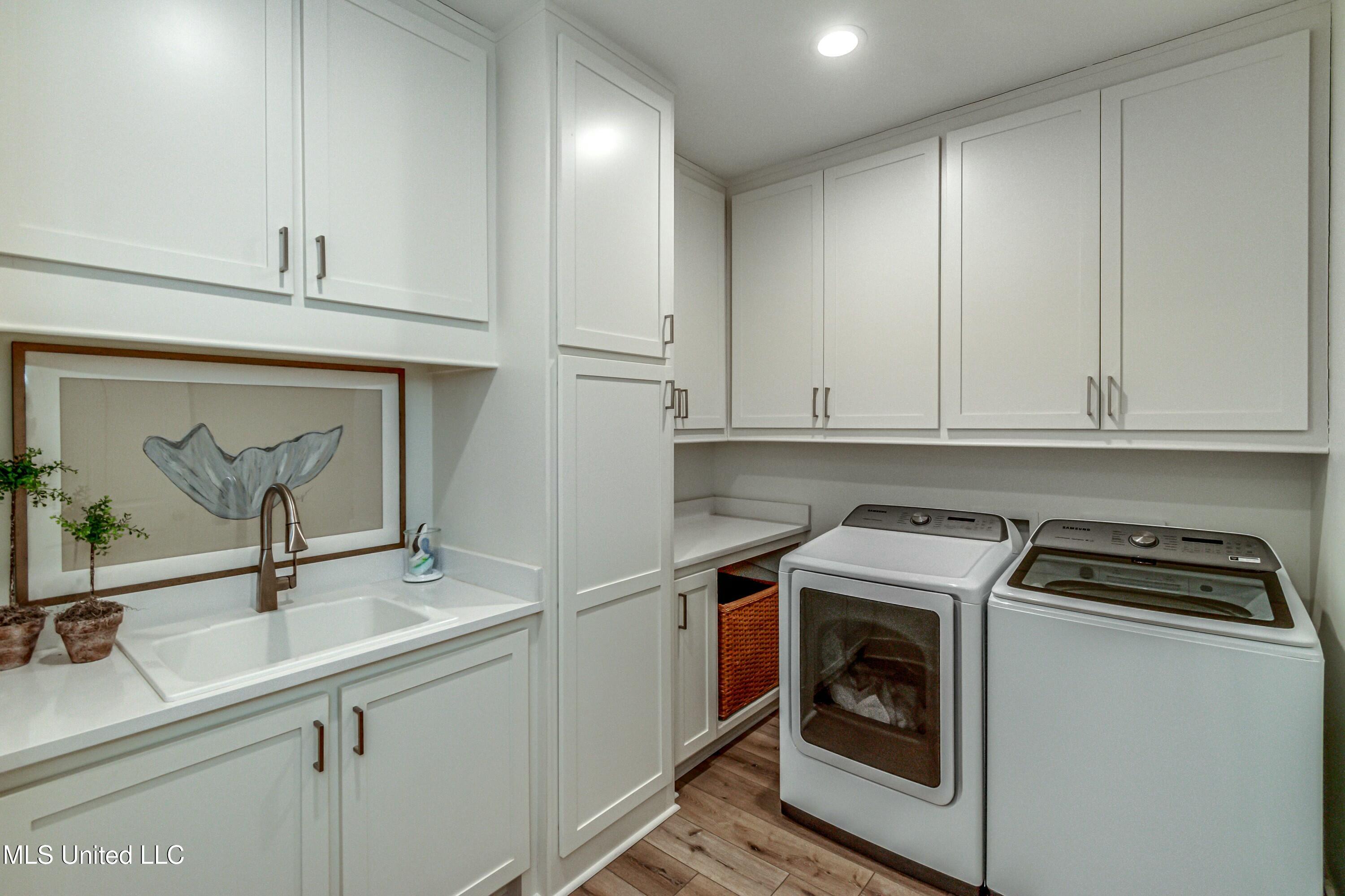 Madison, Mississippi 39110, United States, 5 Bedrooms Bedrooms, ,5 BathroomsBathrooms,Residential,Active,101092