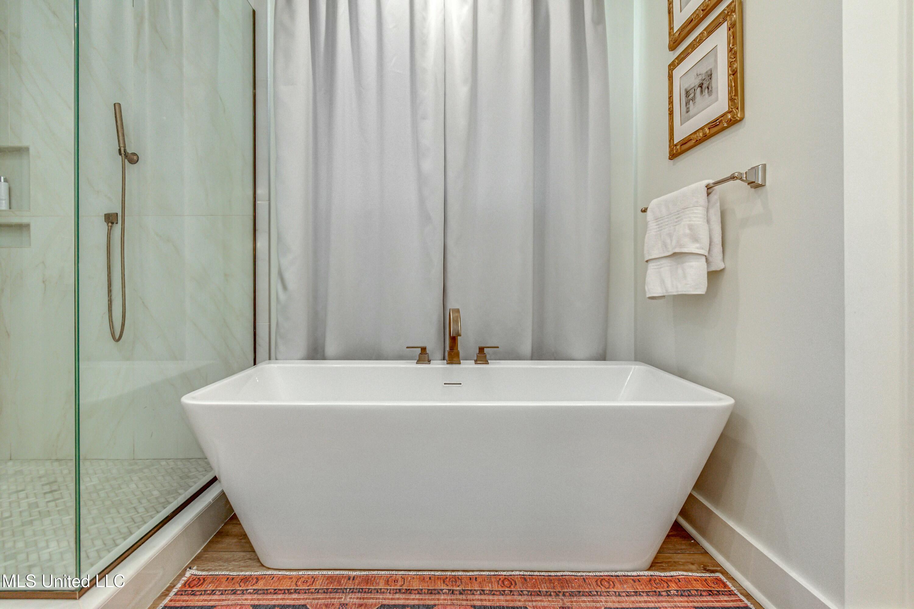 Madison, Mississippi 39110, United States, 5 Bedrooms Bedrooms, ,5 BathroomsBathrooms,Residential,Active,101092