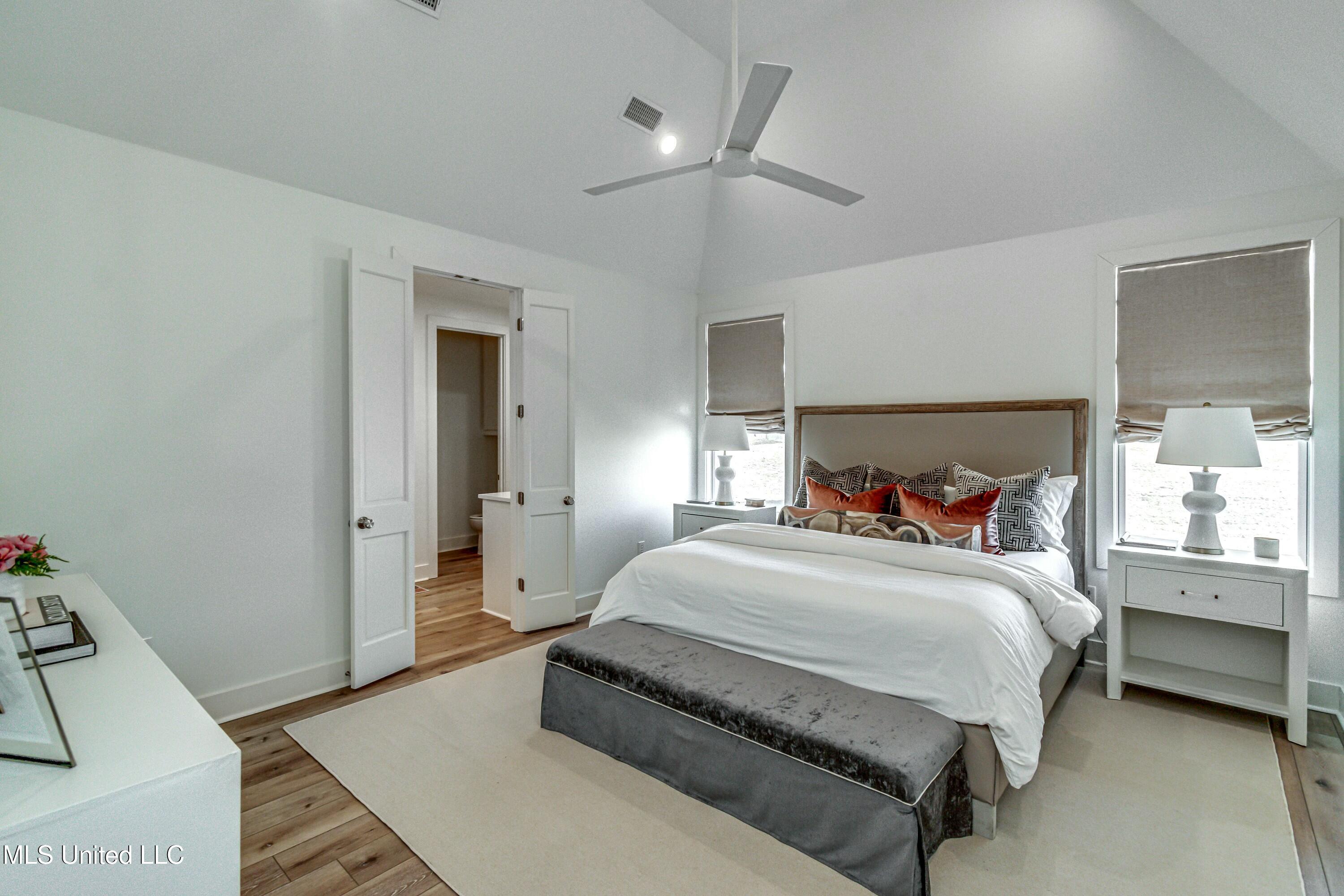 Madison, Mississippi 39110, United States, 5 Bedrooms Bedrooms, ,5 BathroomsBathrooms,Residential,Active,101092