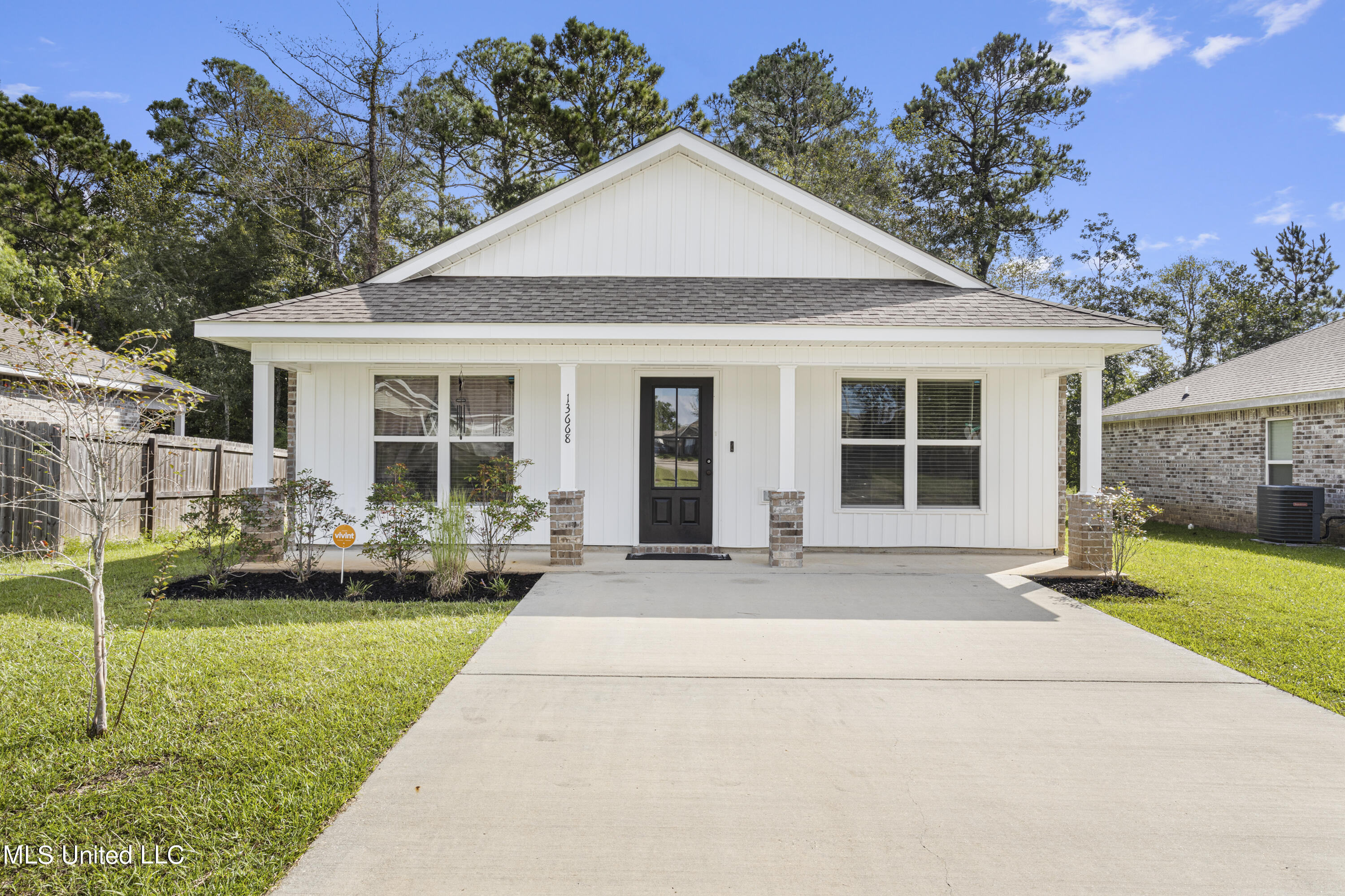 13668 Lawton Lane, Gulfport, Mississippi image 1