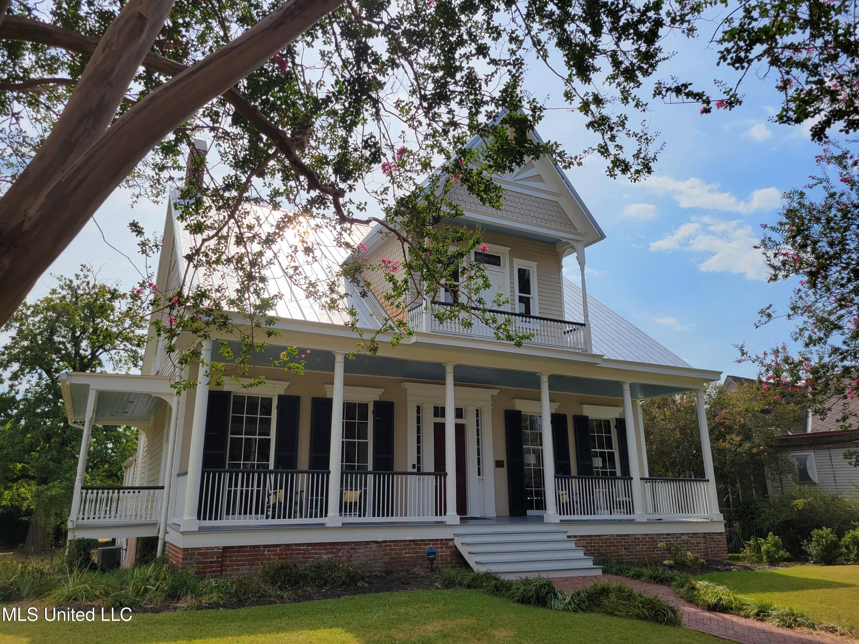 708 Orleans Street, Natchez, Mississippi image 2