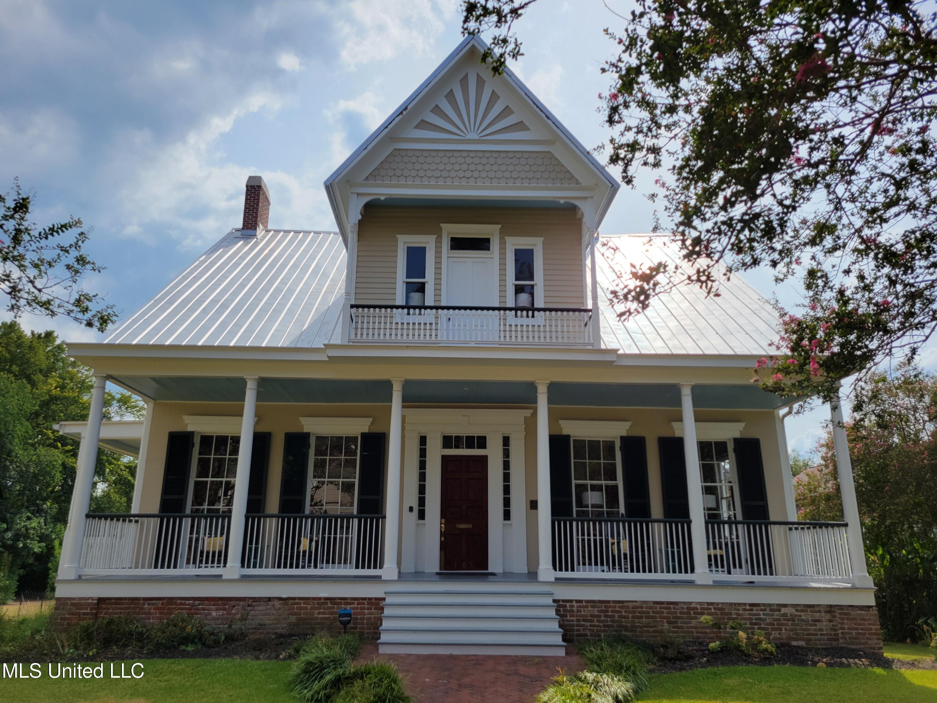 708 Orleans Street, Natchez, Mississippi image 1