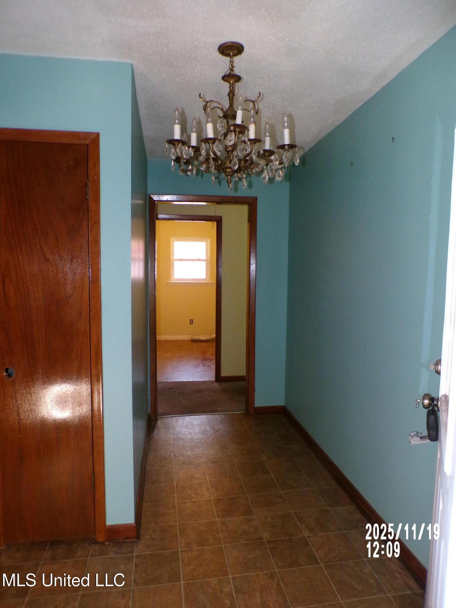 Entry Foyer