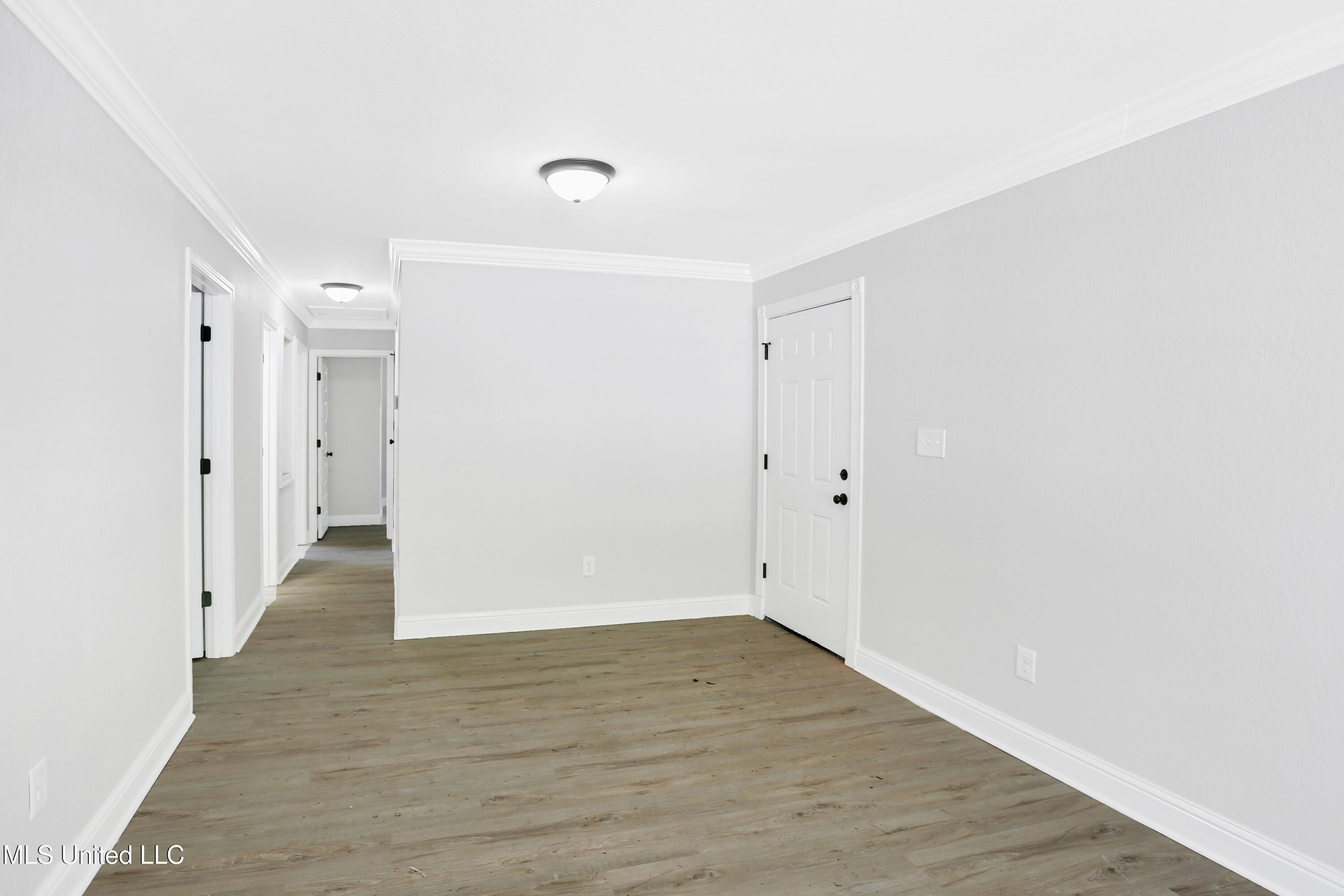 10016 Oakwood Park Drive, Moss Point, Mississippi image 7