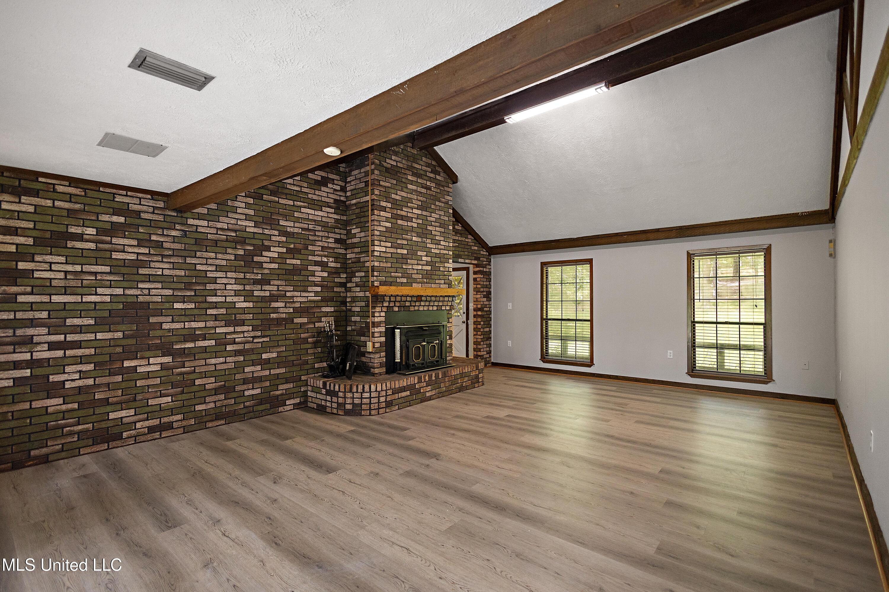 406 Springwood Circle, Terry, Mississippi image 3