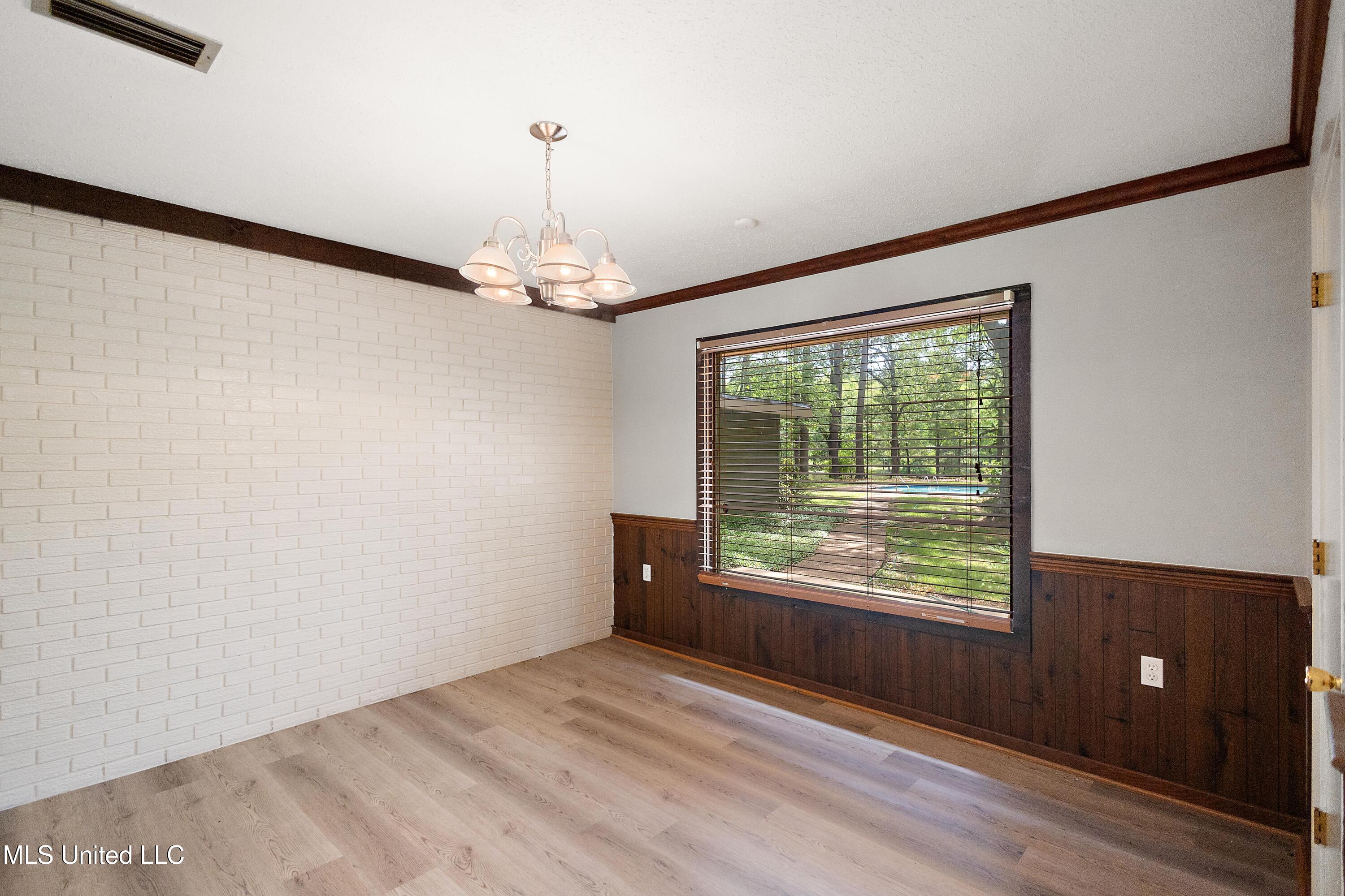 406 Springwood Circle, Terry, Mississippi image 5