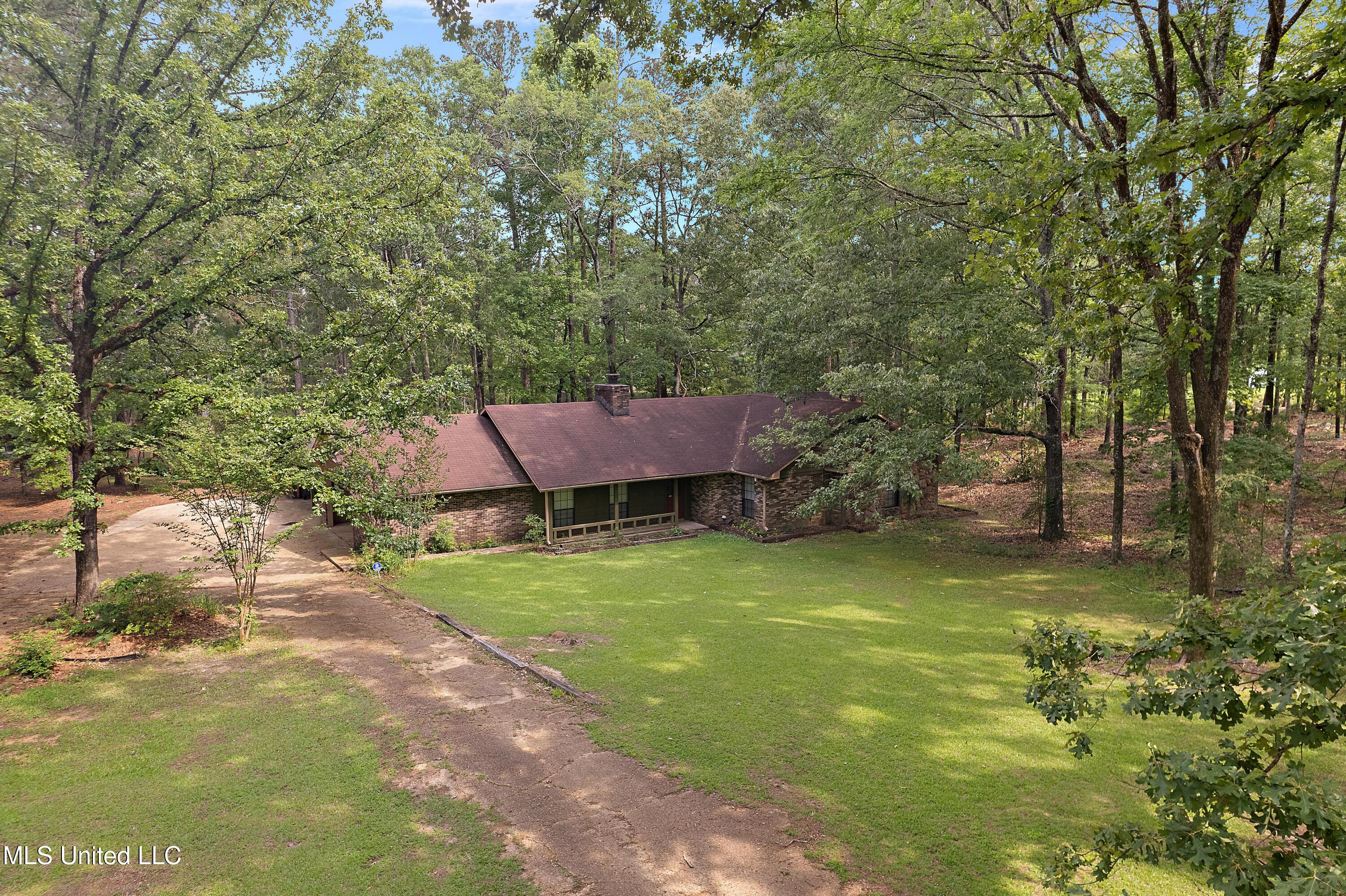 406 Springwood Circle, Terry, Mississippi image 22