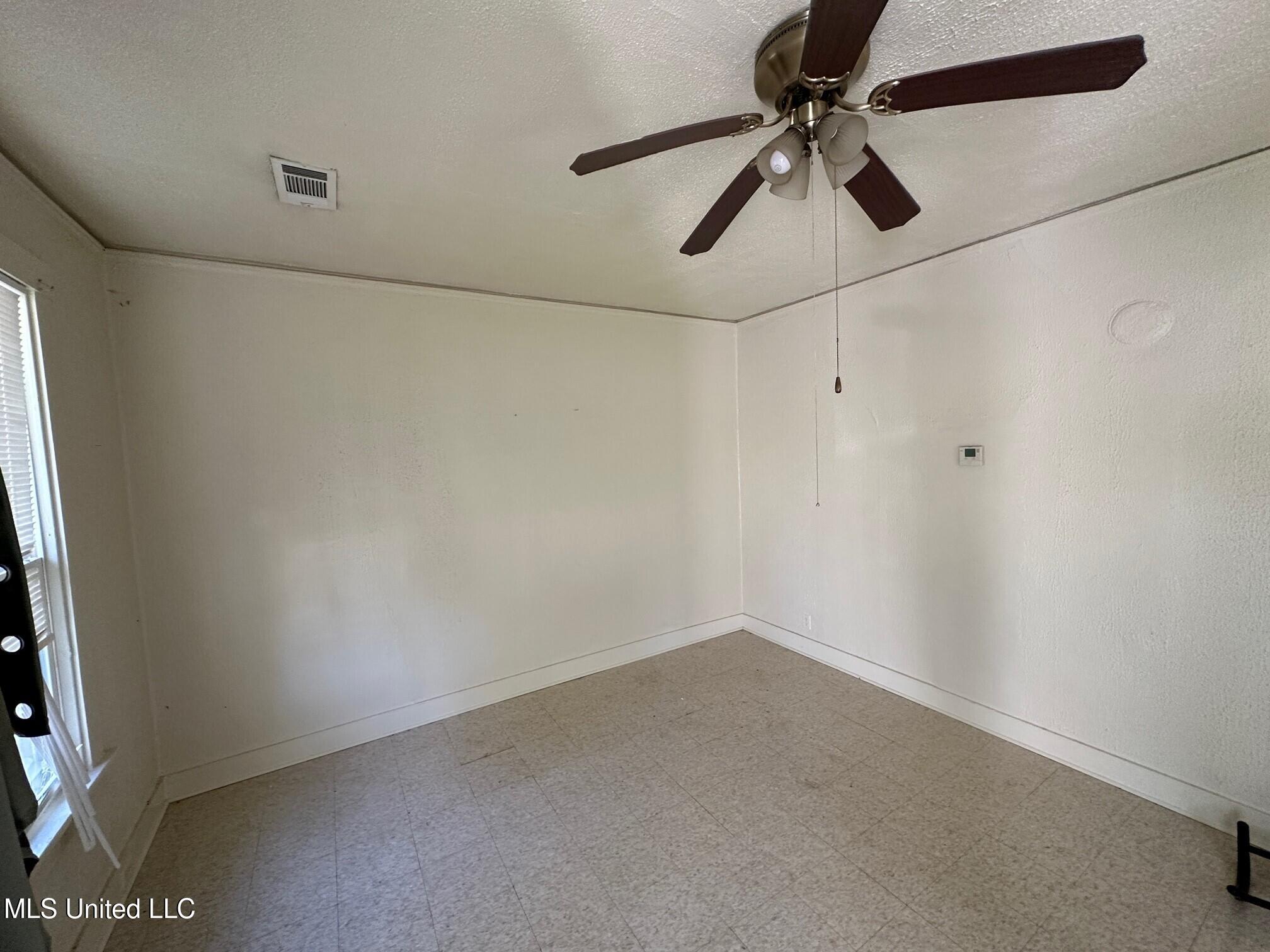 315 S Bolivar Avenue, Cleveland, Mississippi image 2