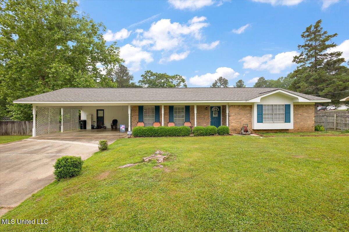 232 Pinehurst Circle, Hazlehurst, Mississippi image 1