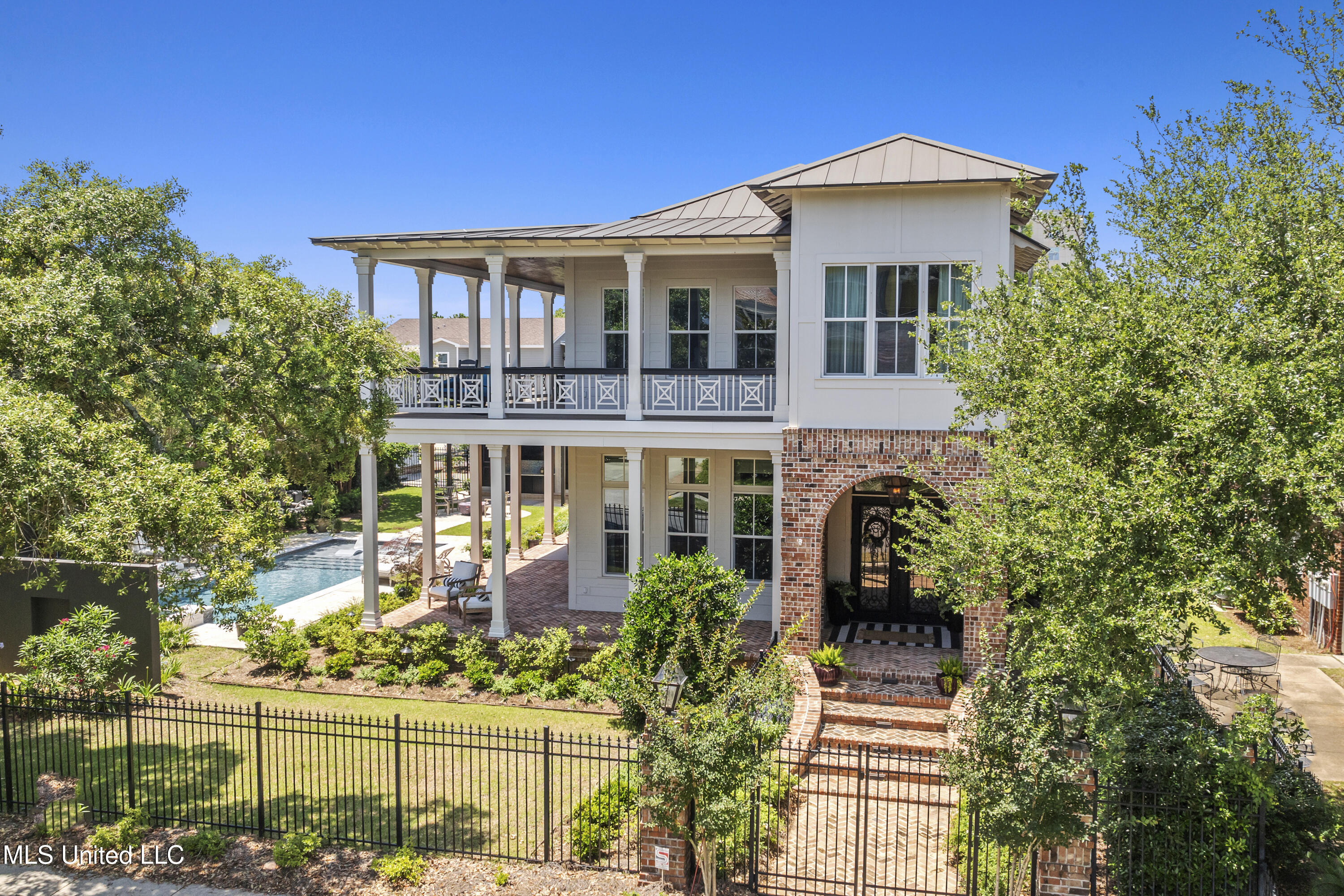 1511 18th Avenue, Gulfport, Mississippi image 1
