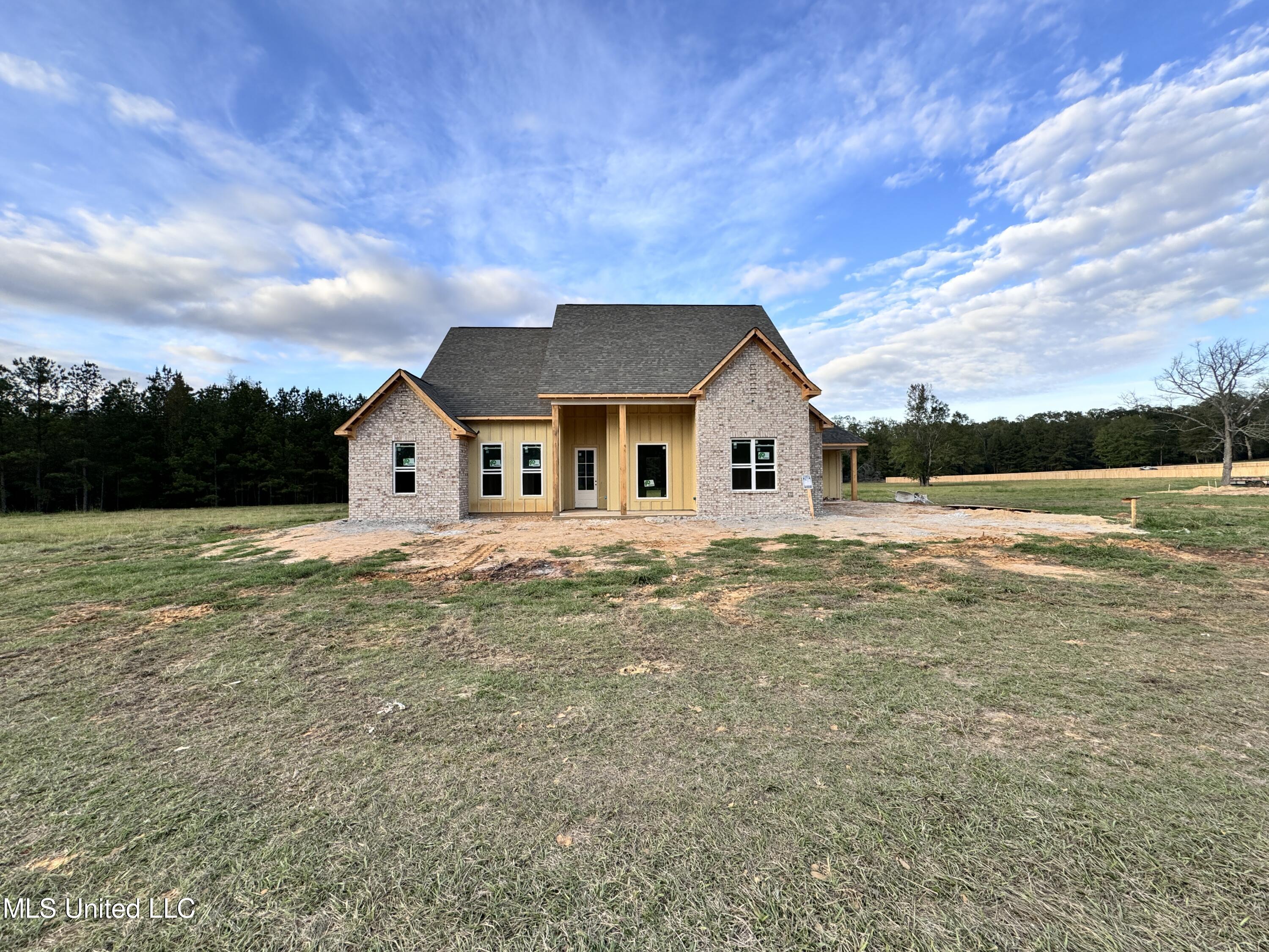 1004 Mullican Road, Florence, Mississippi image 1