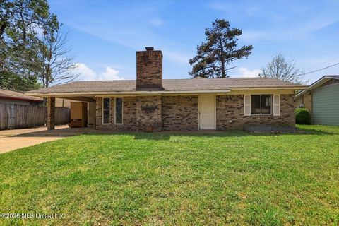 Homes For Sale - 2009 Melvin Road<br/> Pearl, MS 39208